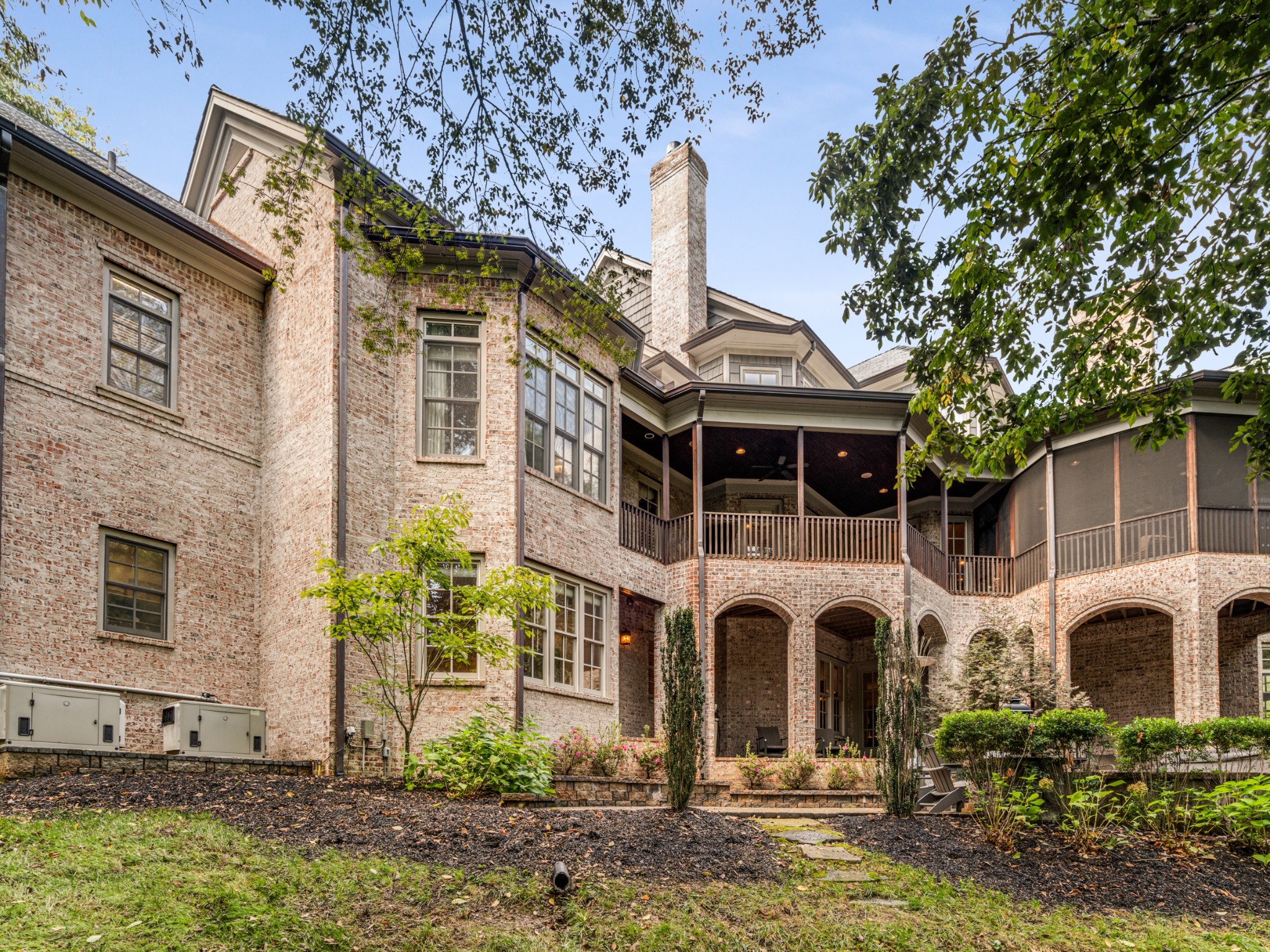 1066 Vaughn Crest Dr