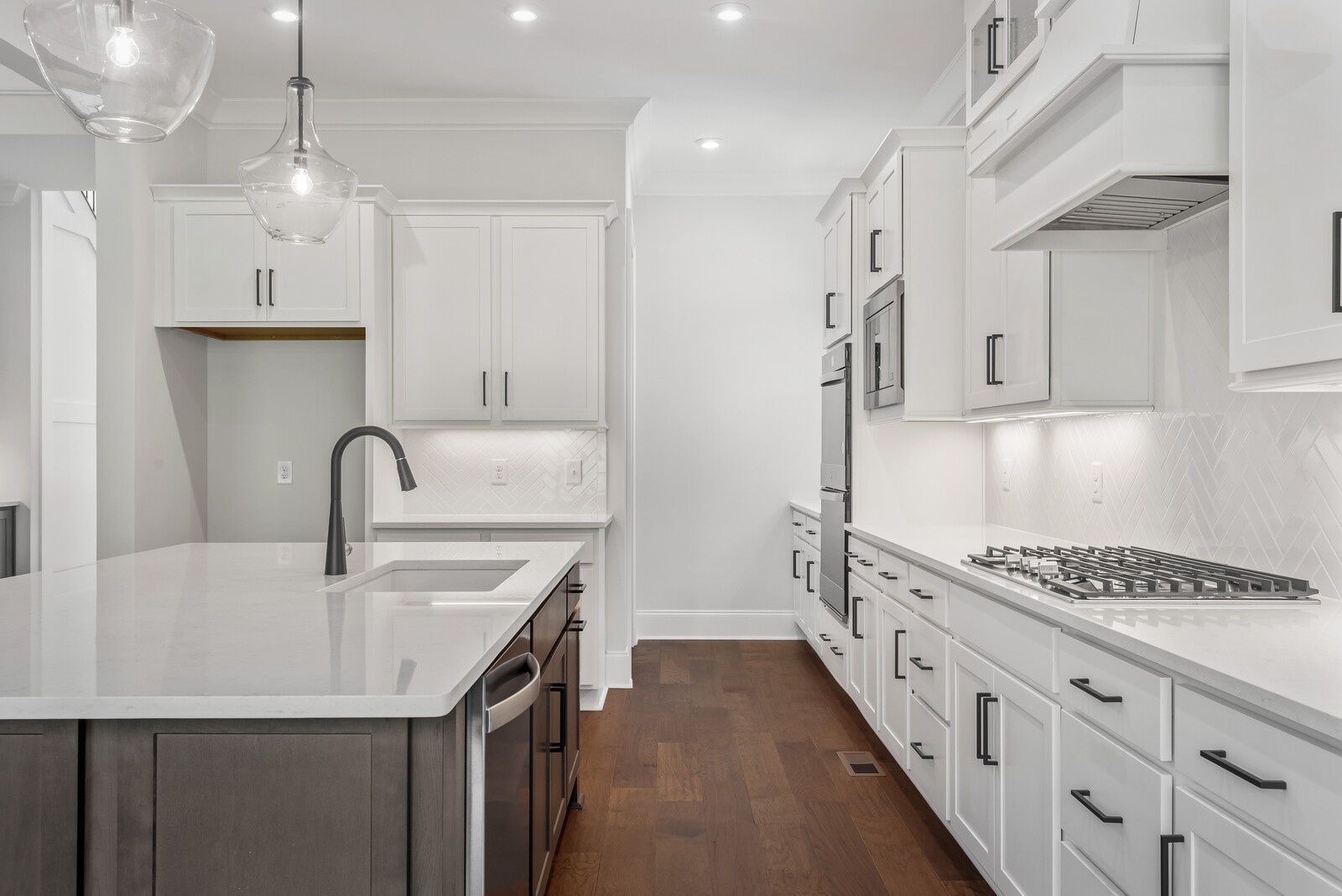 7031 Starnes Creek Blvd