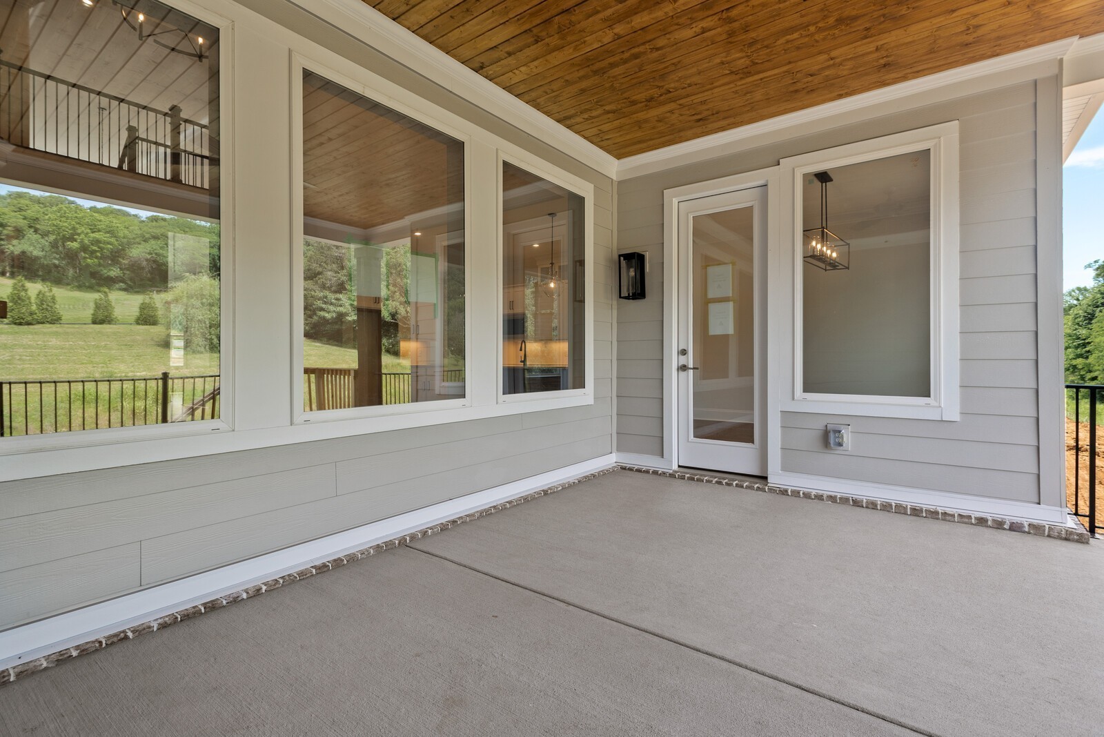 7031 Starnes Creek Blvd