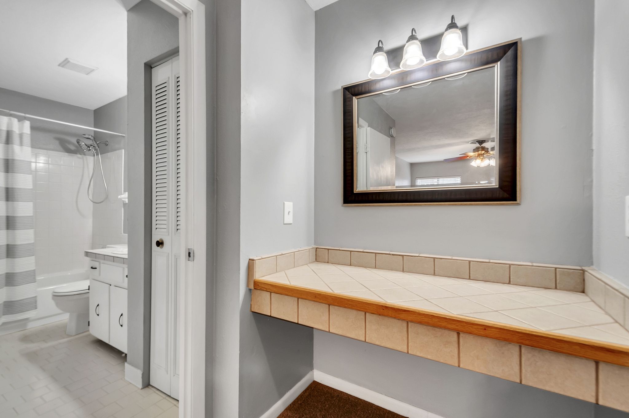 810 Bellevue Rd Unit: 228