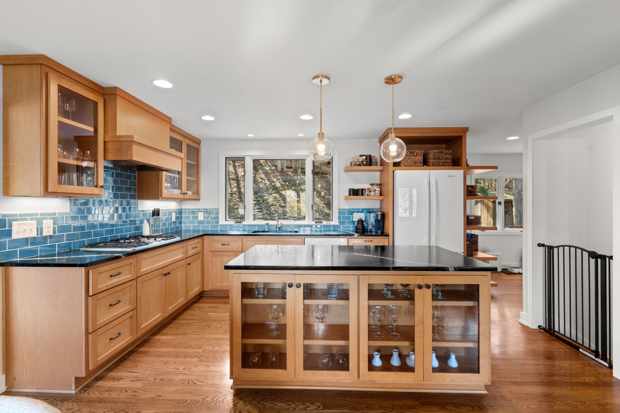 6559 Brownlee Dr