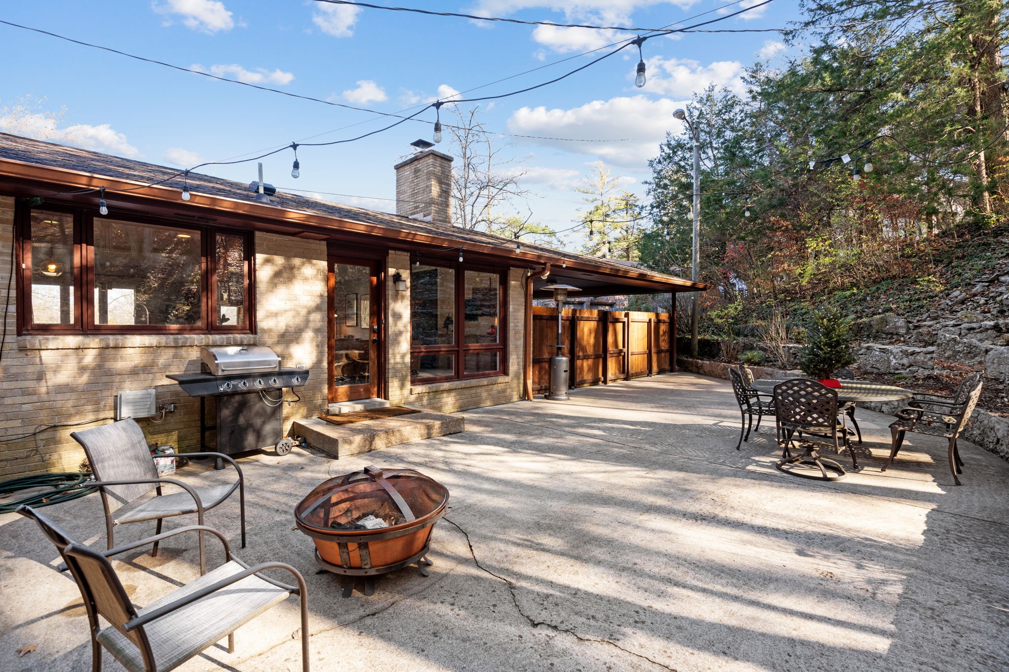 6559 Brownlee Dr