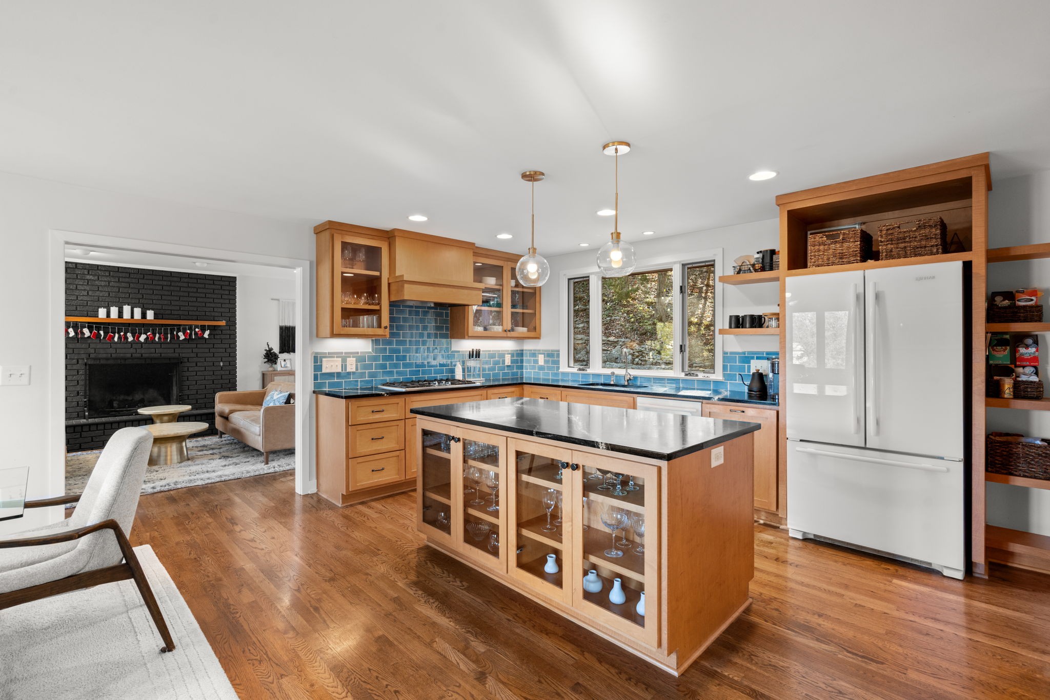 6559 Brownlee Dr