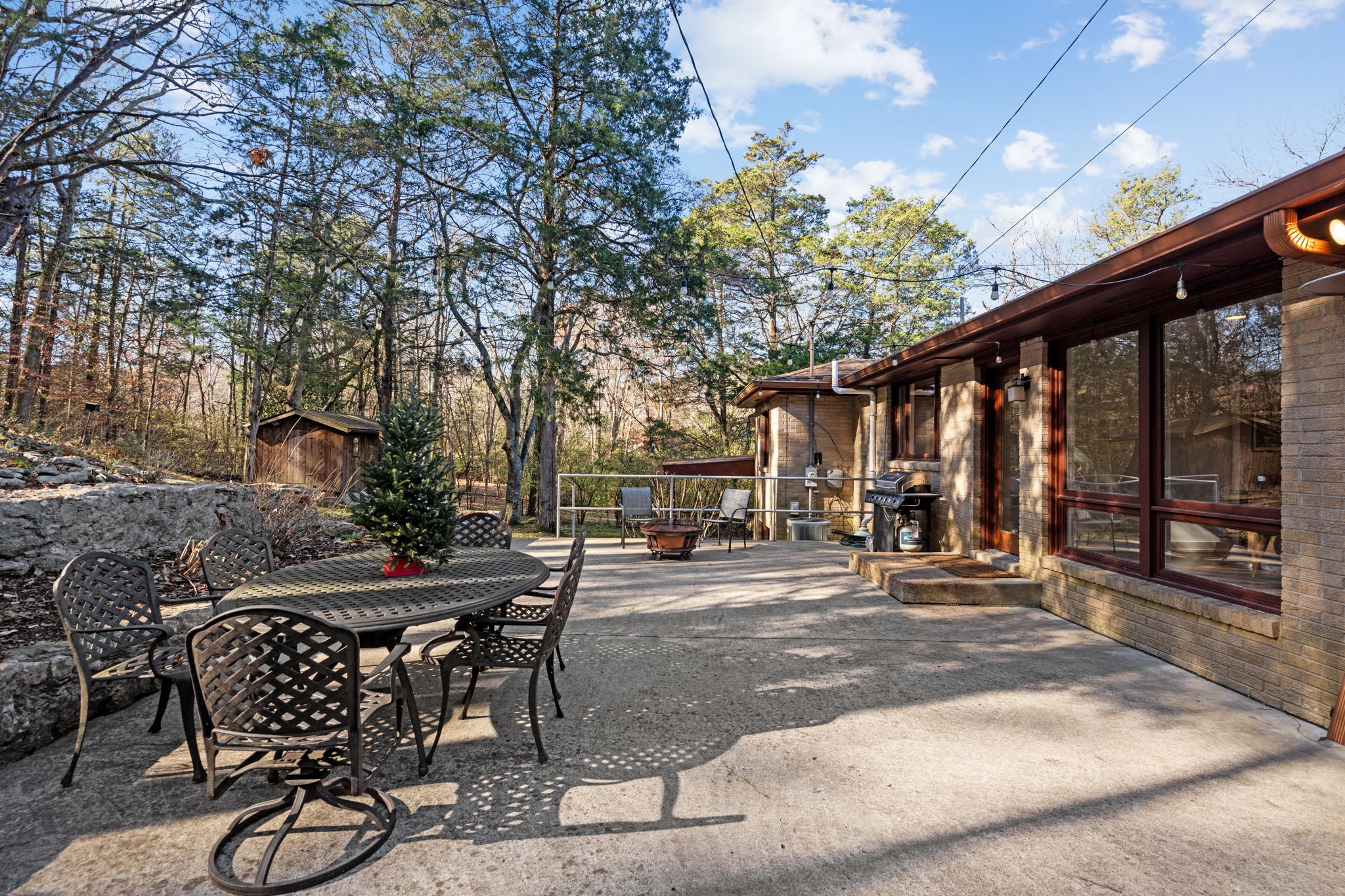 6559 Brownlee Dr