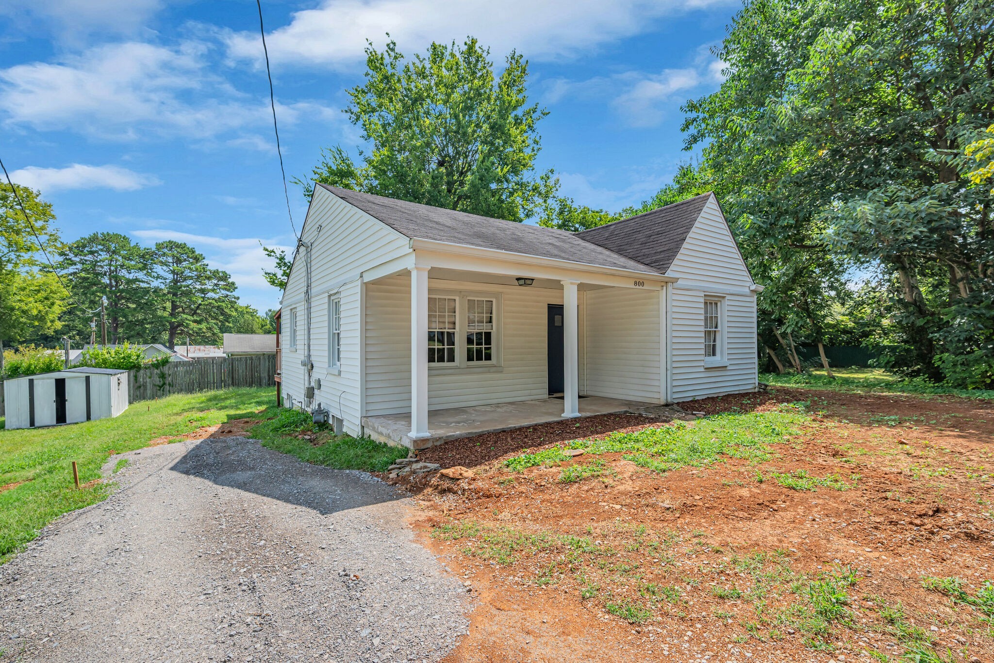 800 W End Cir