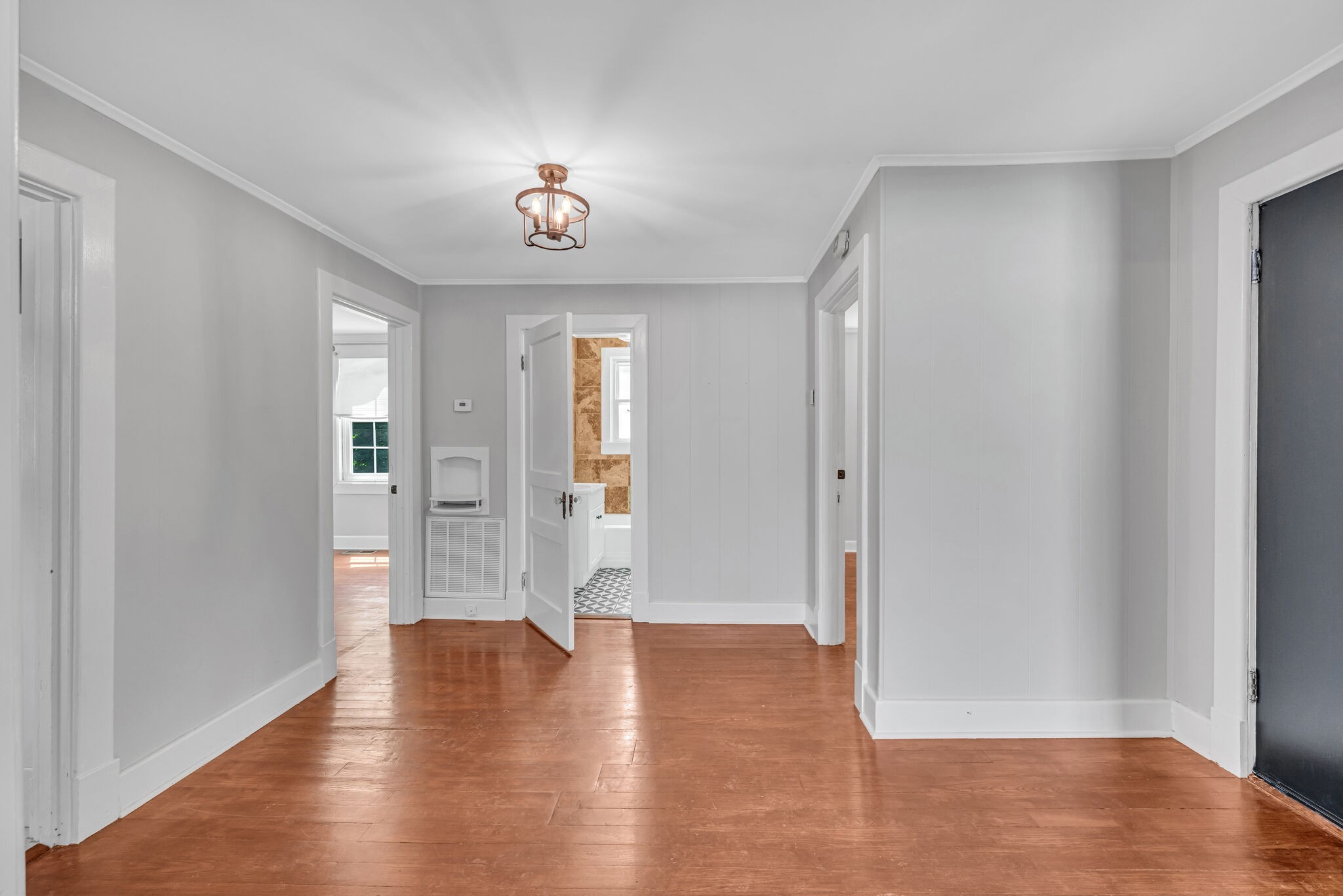 800 W End Cir