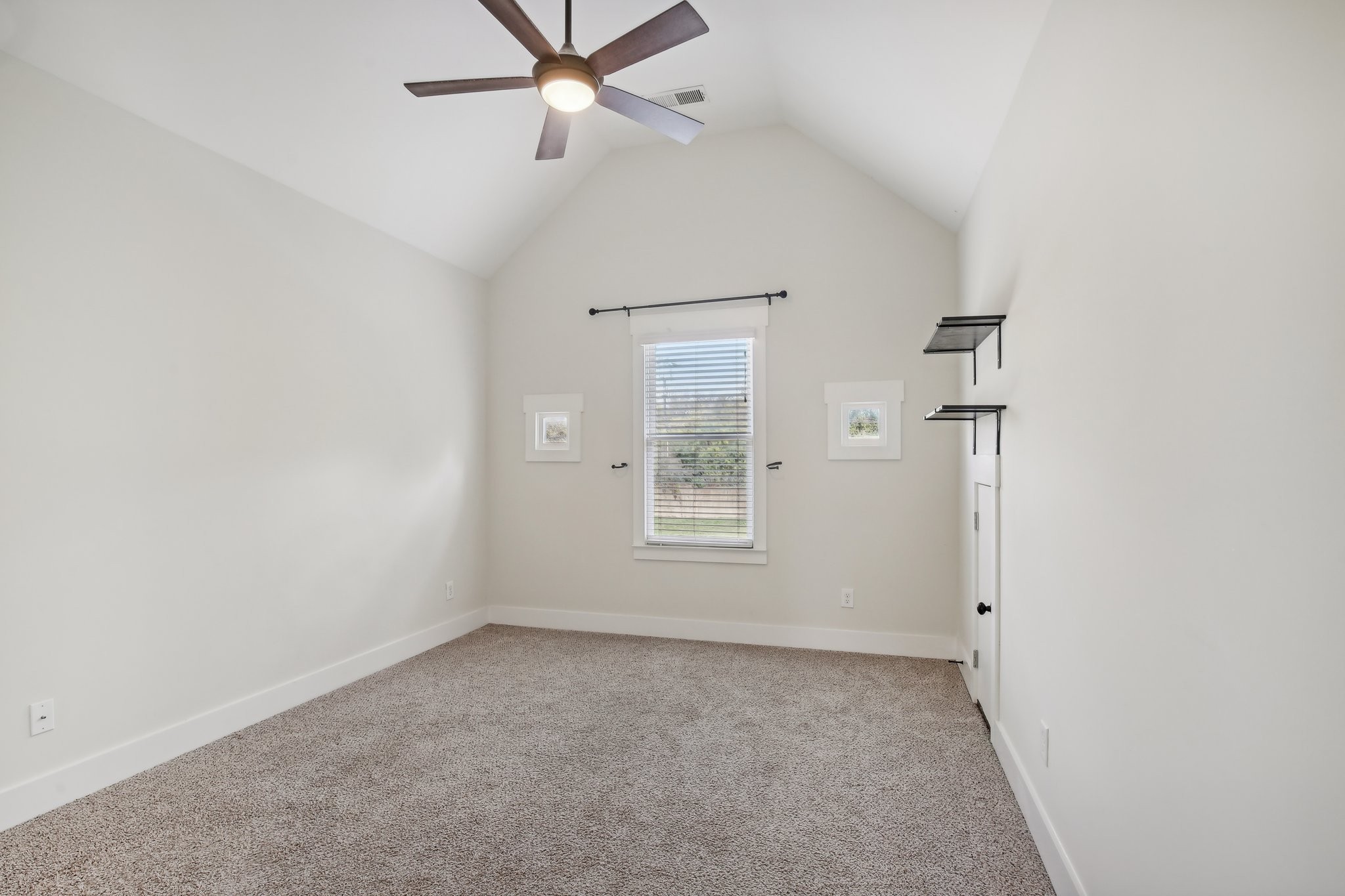 1537 Battlefield Dr Unit: A
