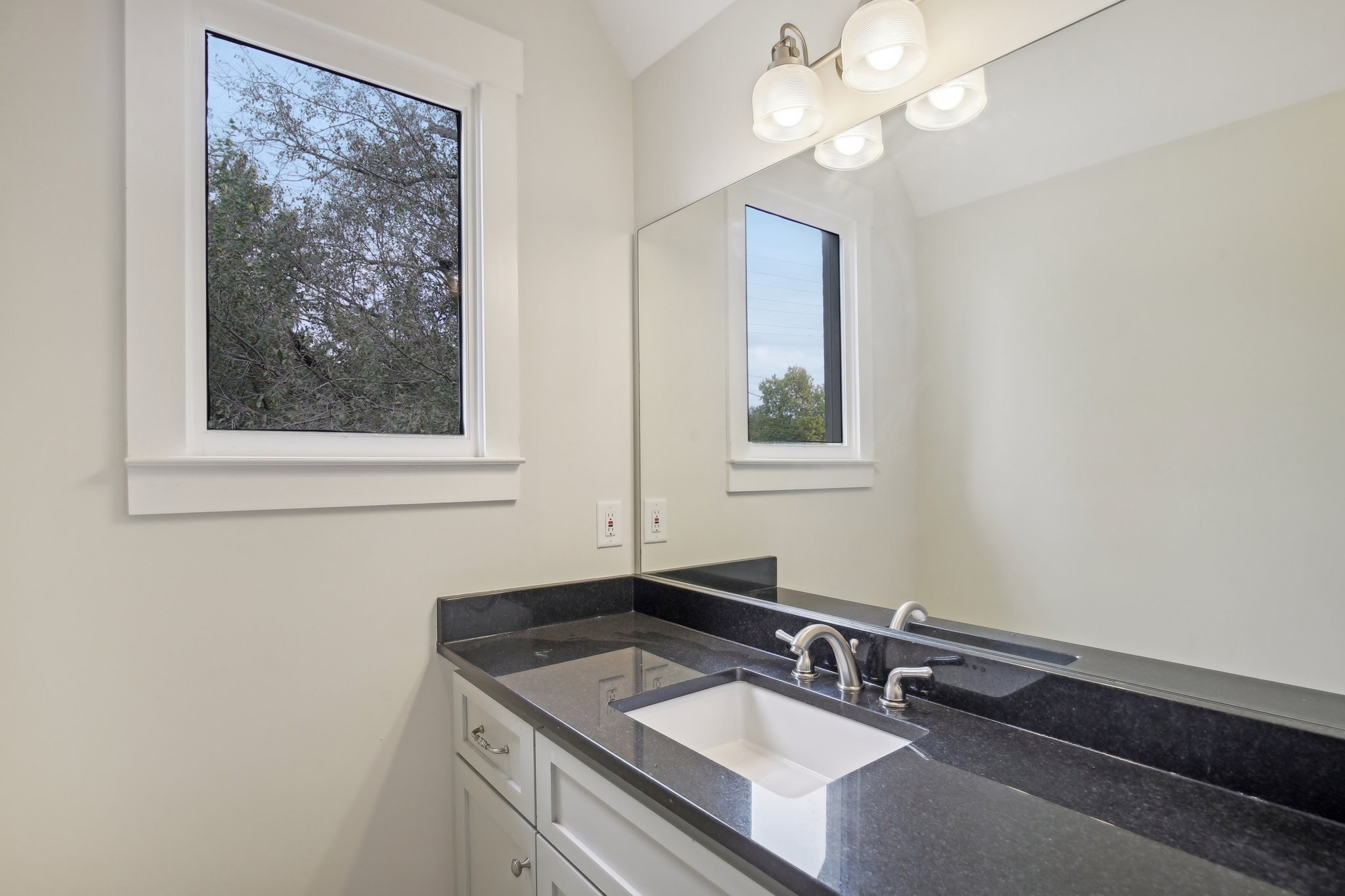 1537 Battlefield Dr Unit: A