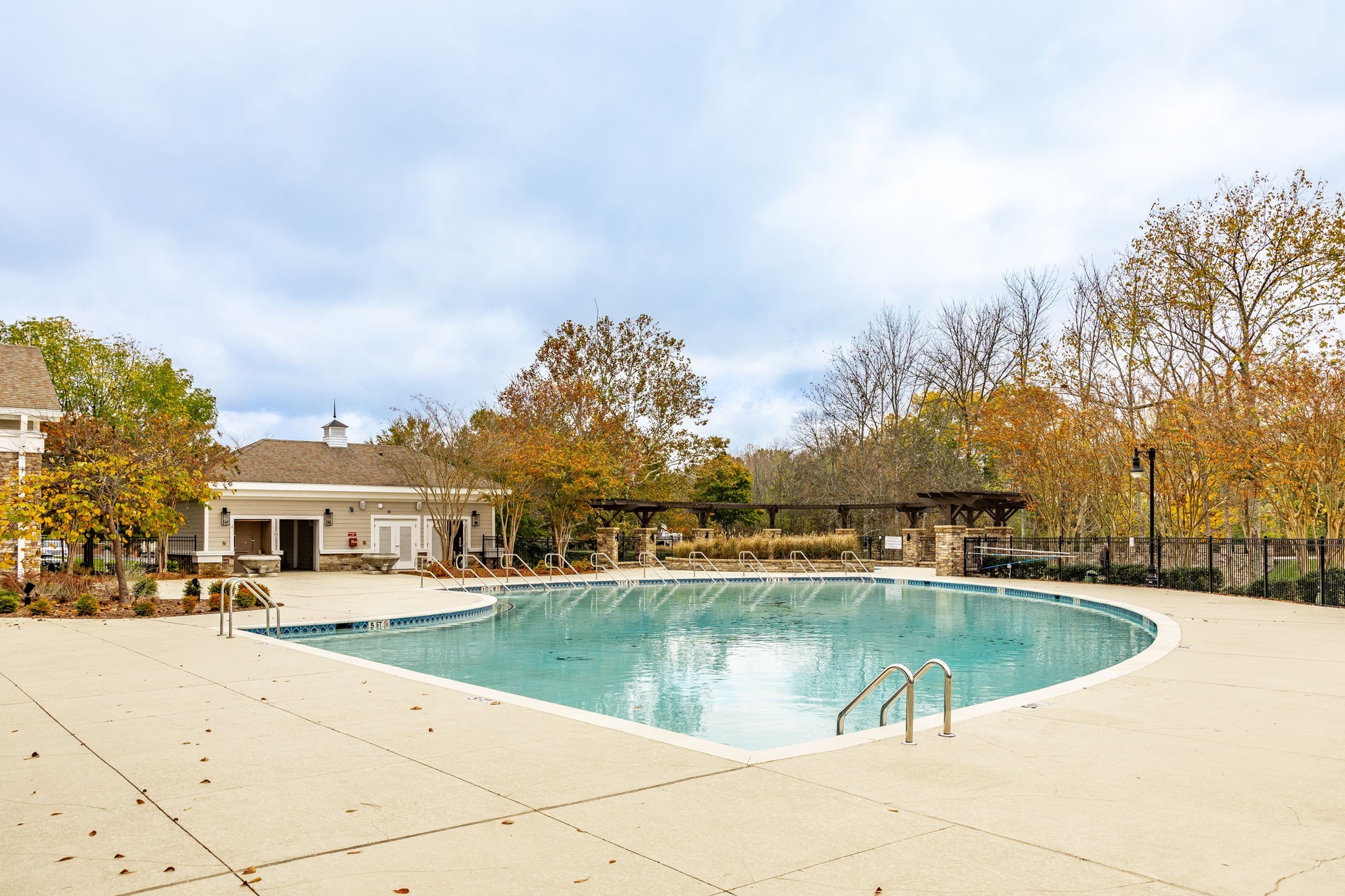 126 Privateer Ln
