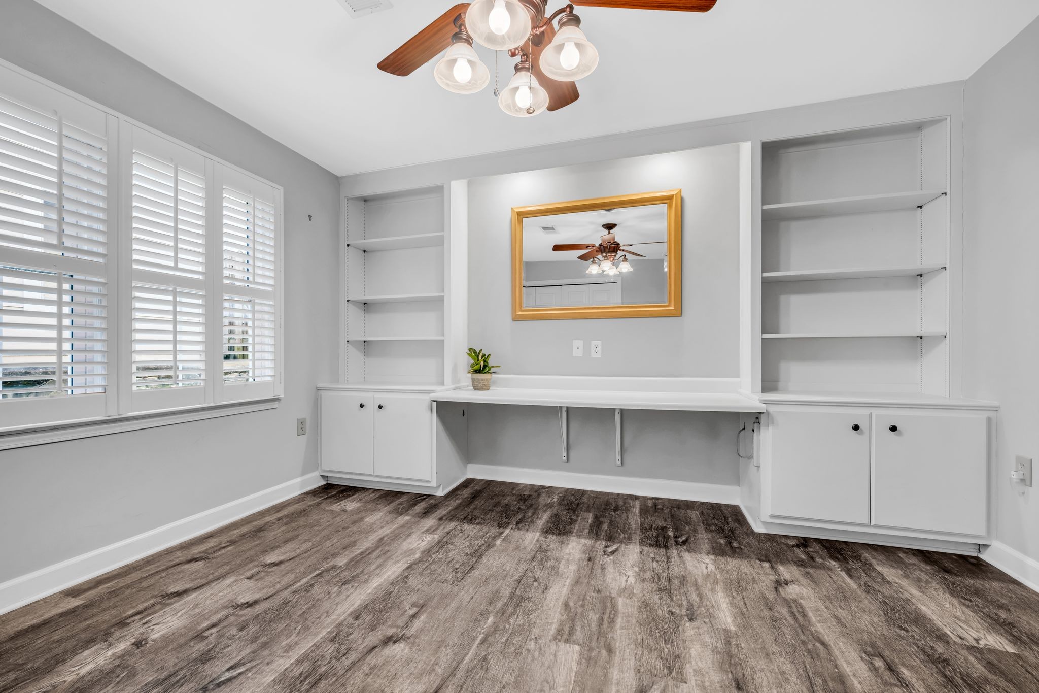 810 Marquette Dr