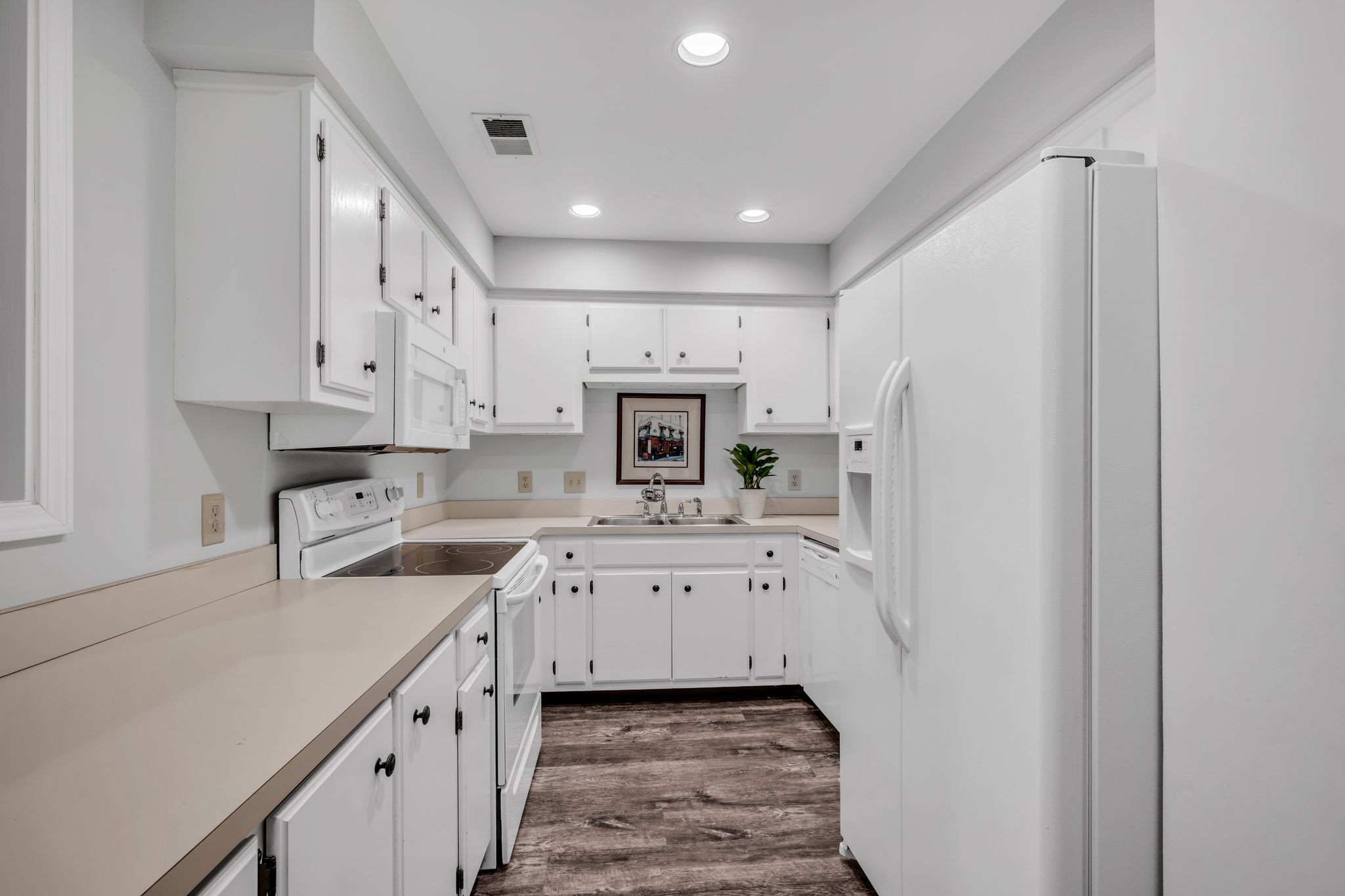 810 Marquette Dr
