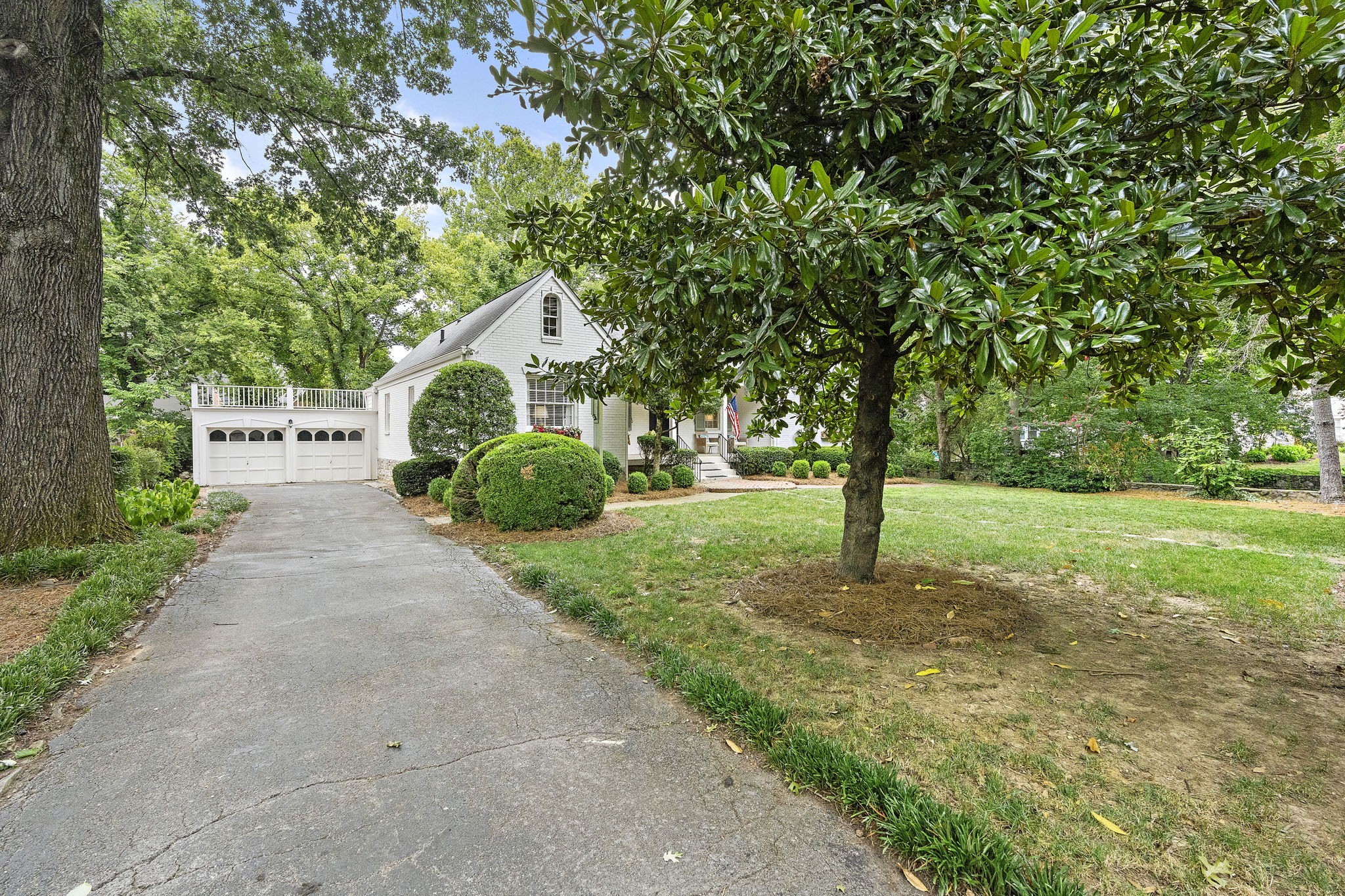 3601 Woodmont Ln