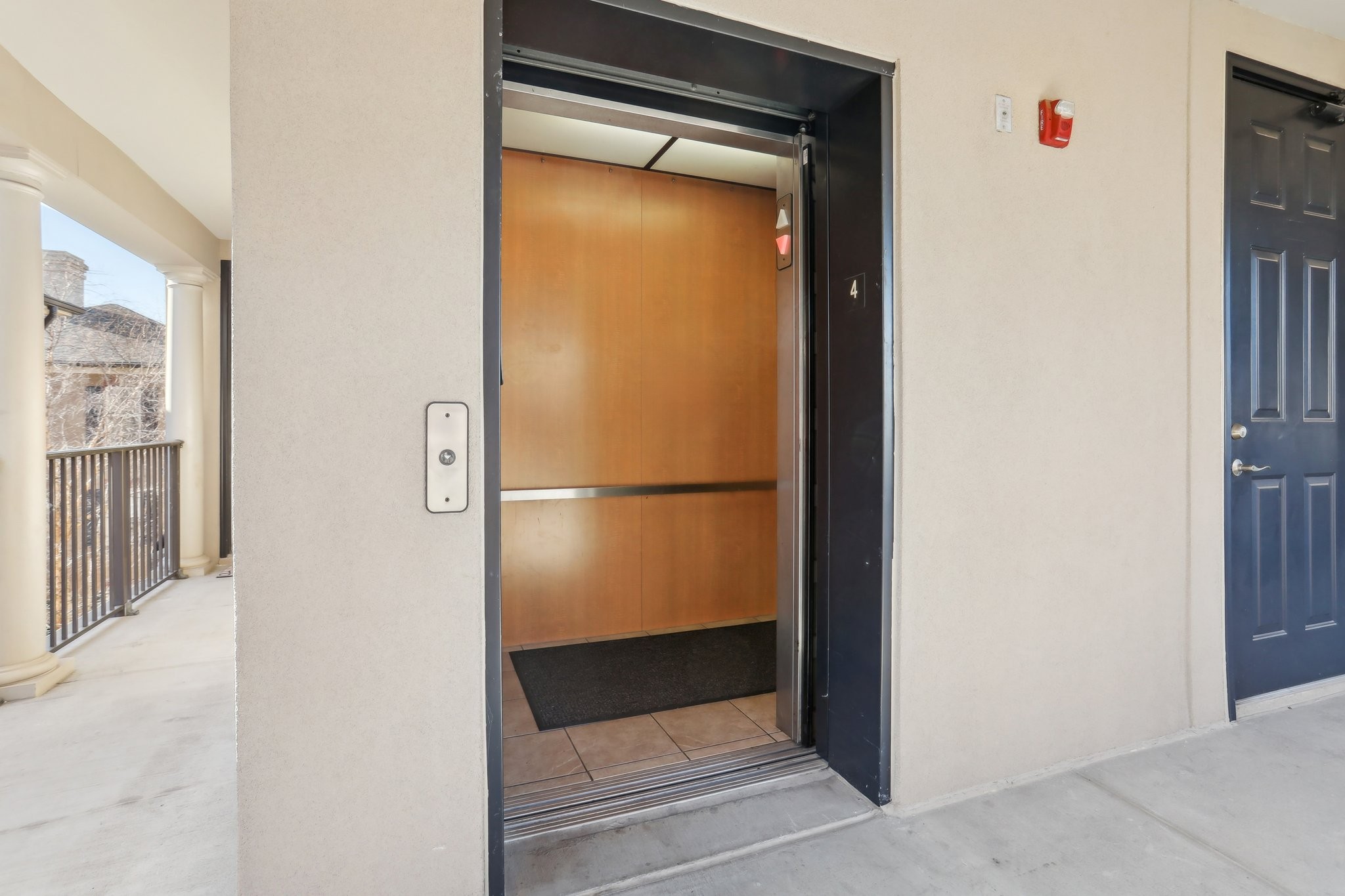 309 Seven Springs Way Unit: 405