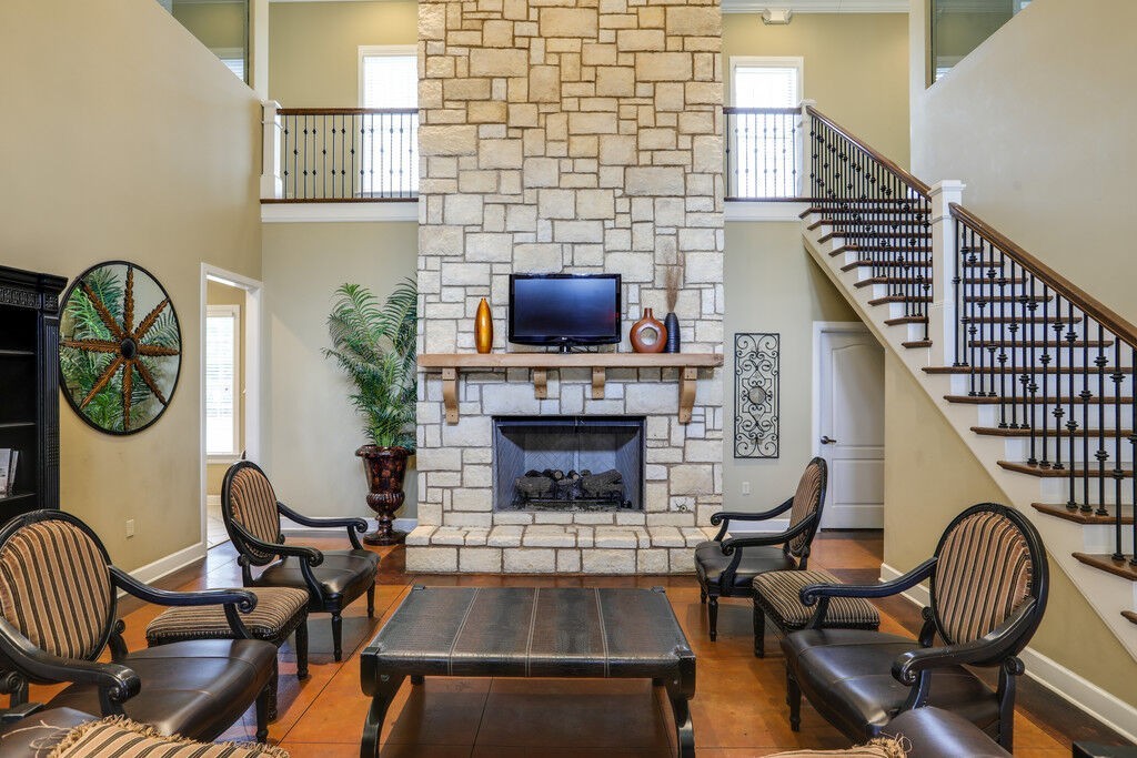 309 Seven Springs Way Unit: 405