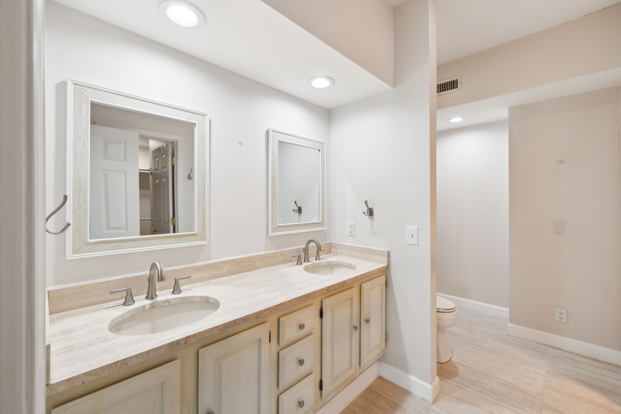 3818 West End Ave Unit: 311