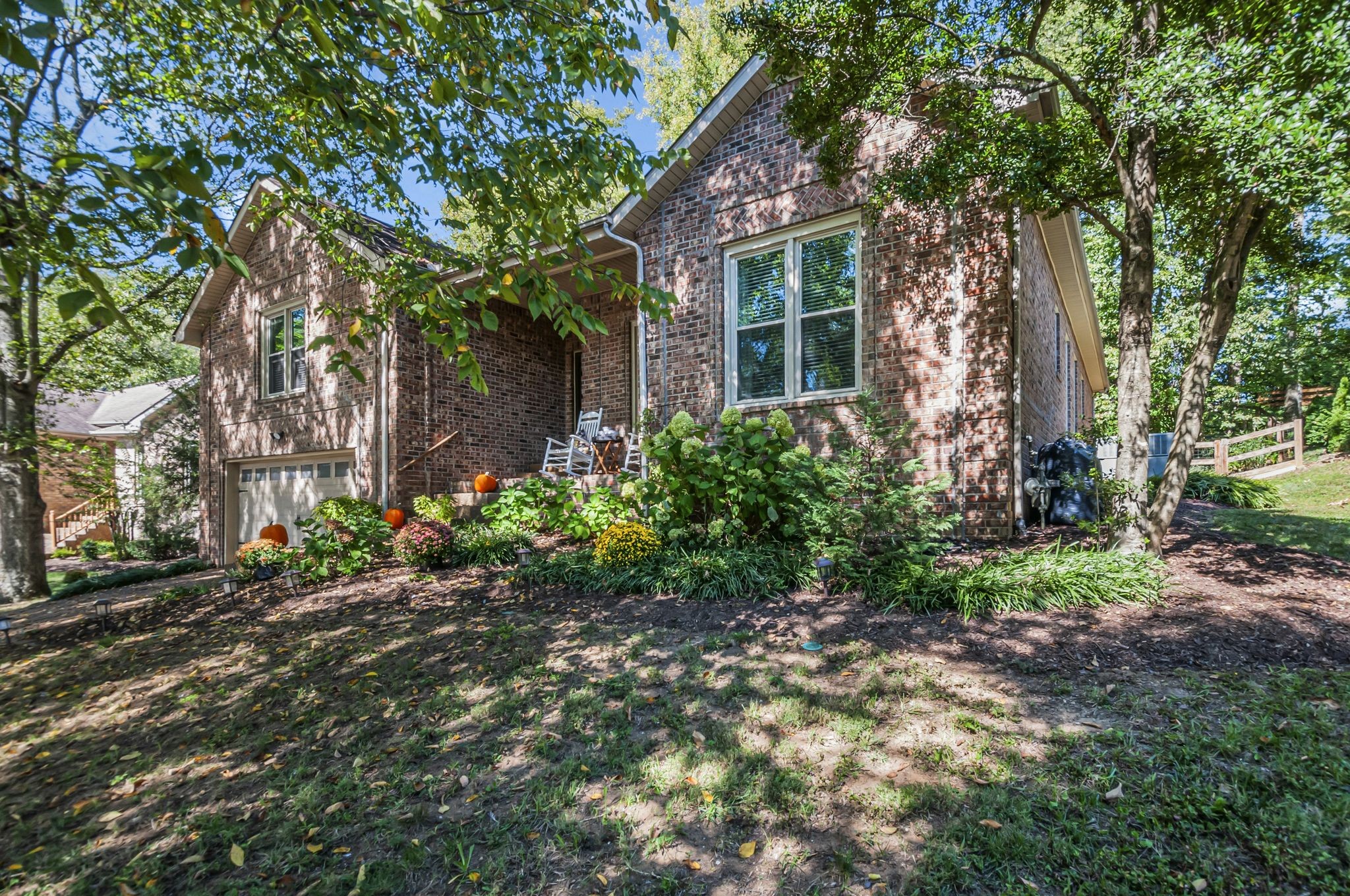7232 Magnolia Hills Dr