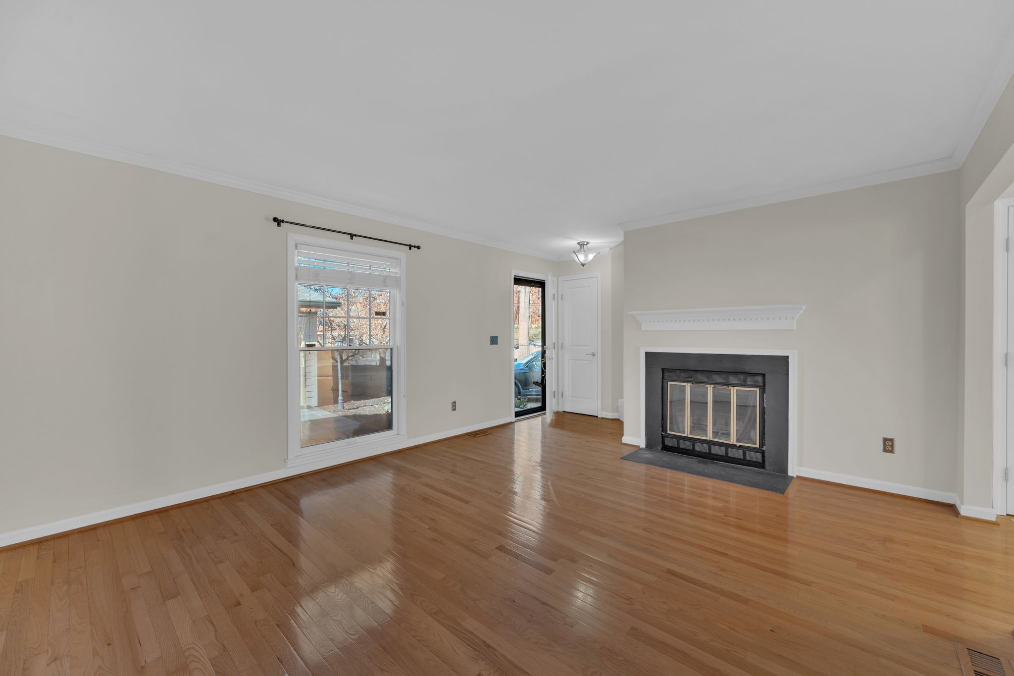 1915 Capers Ave