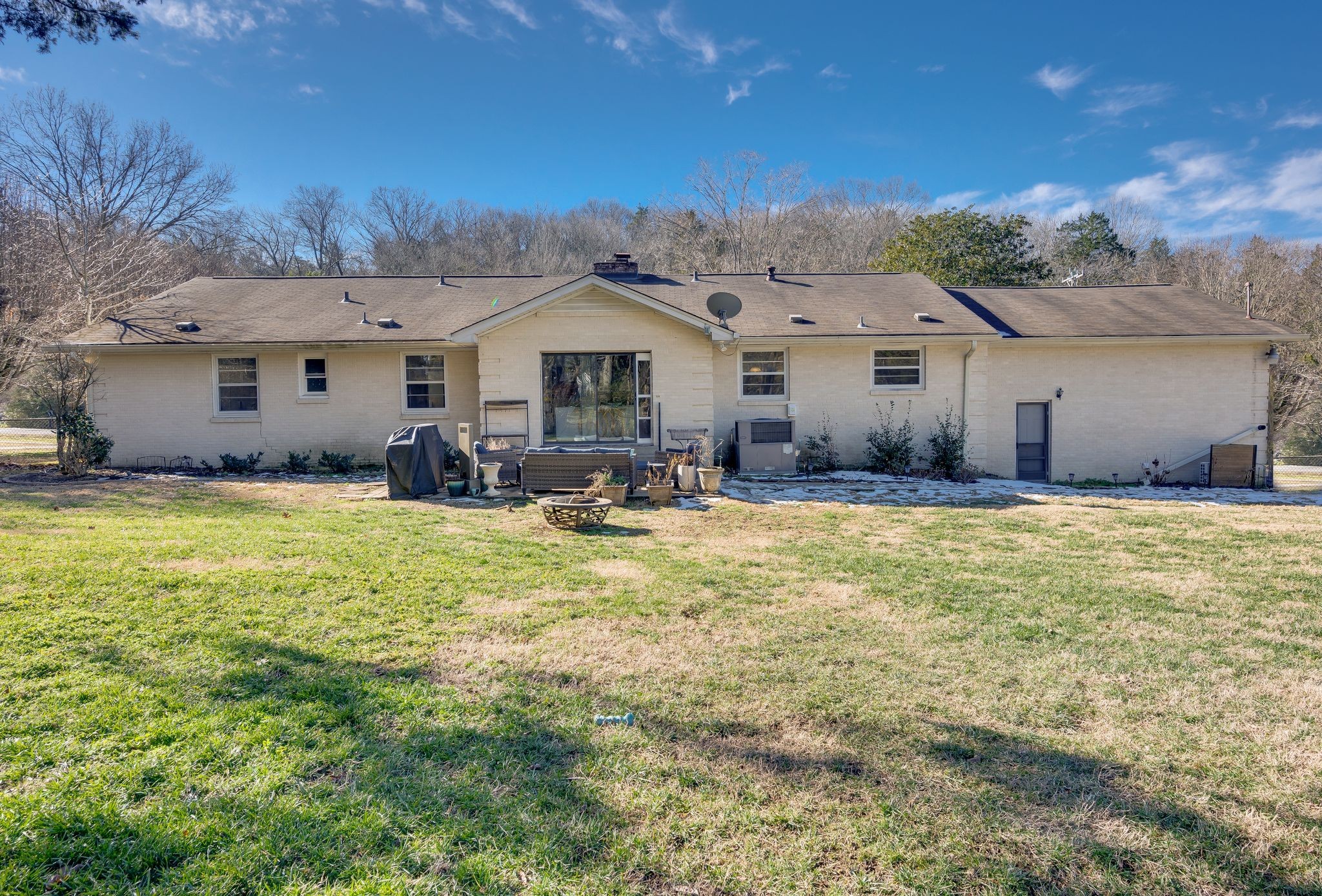 6544 Brownlee Dr