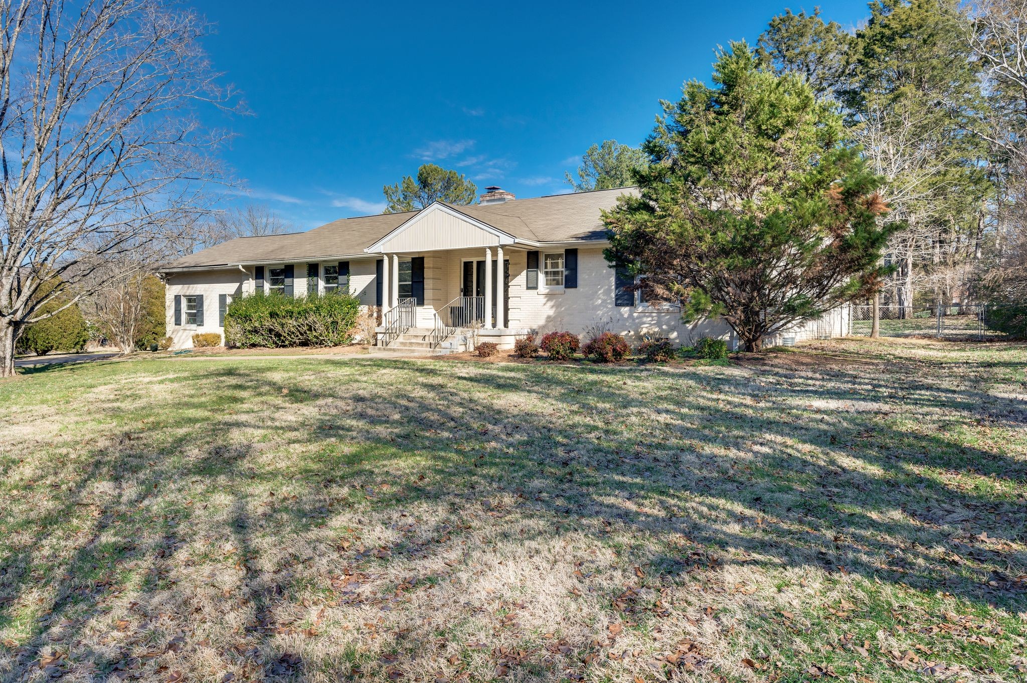 6544 Brownlee Dr