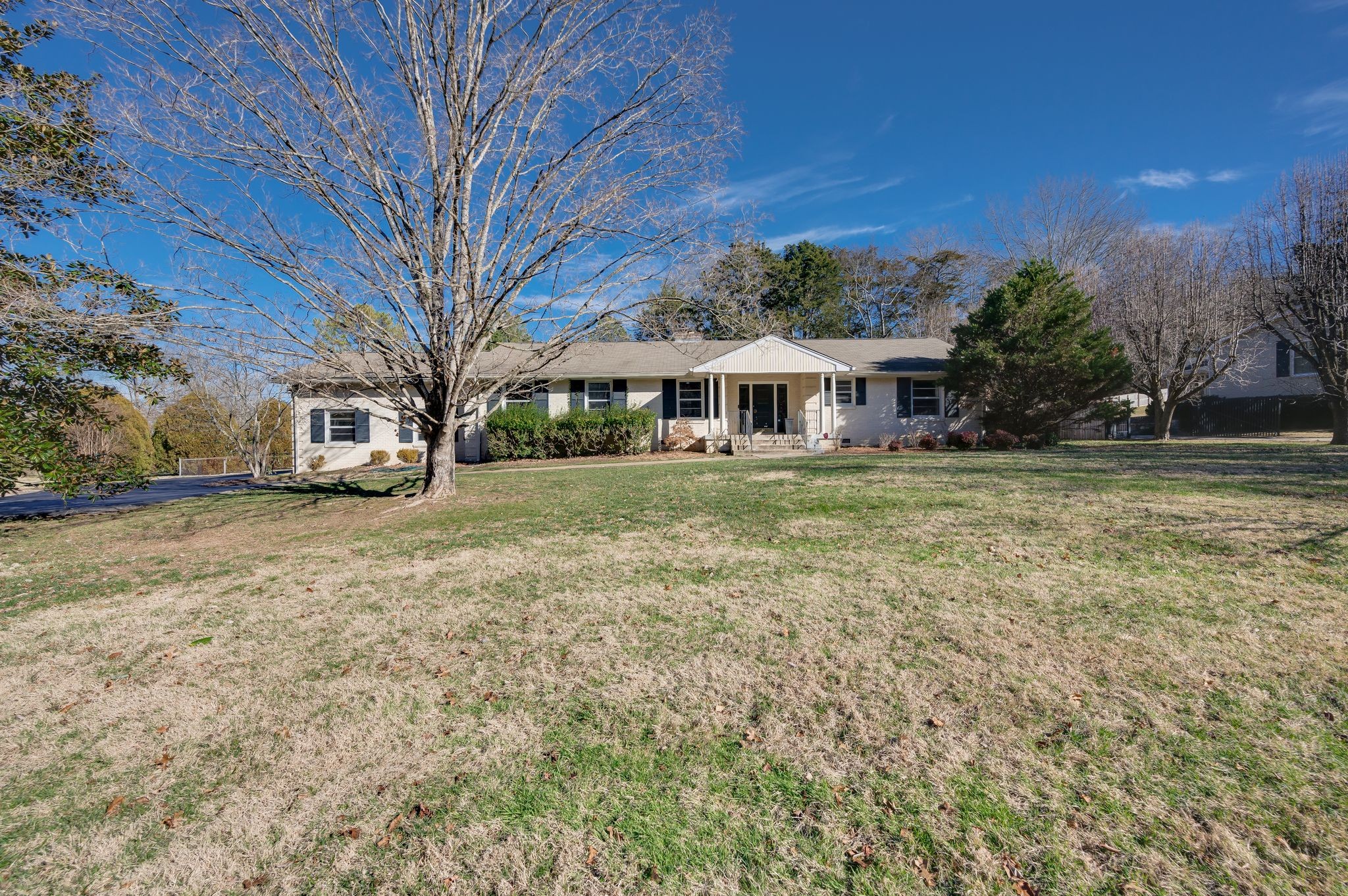 6544 Brownlee Dr