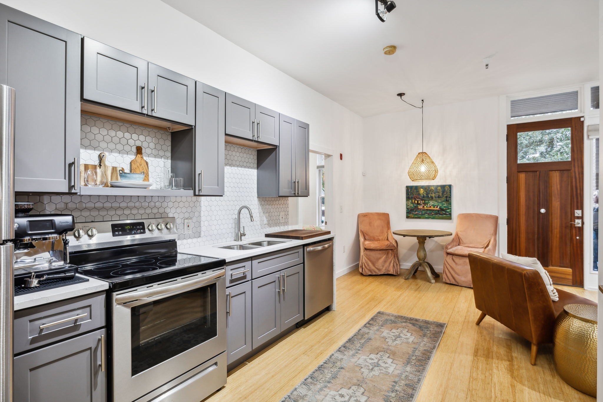 1702 18th Ave, S