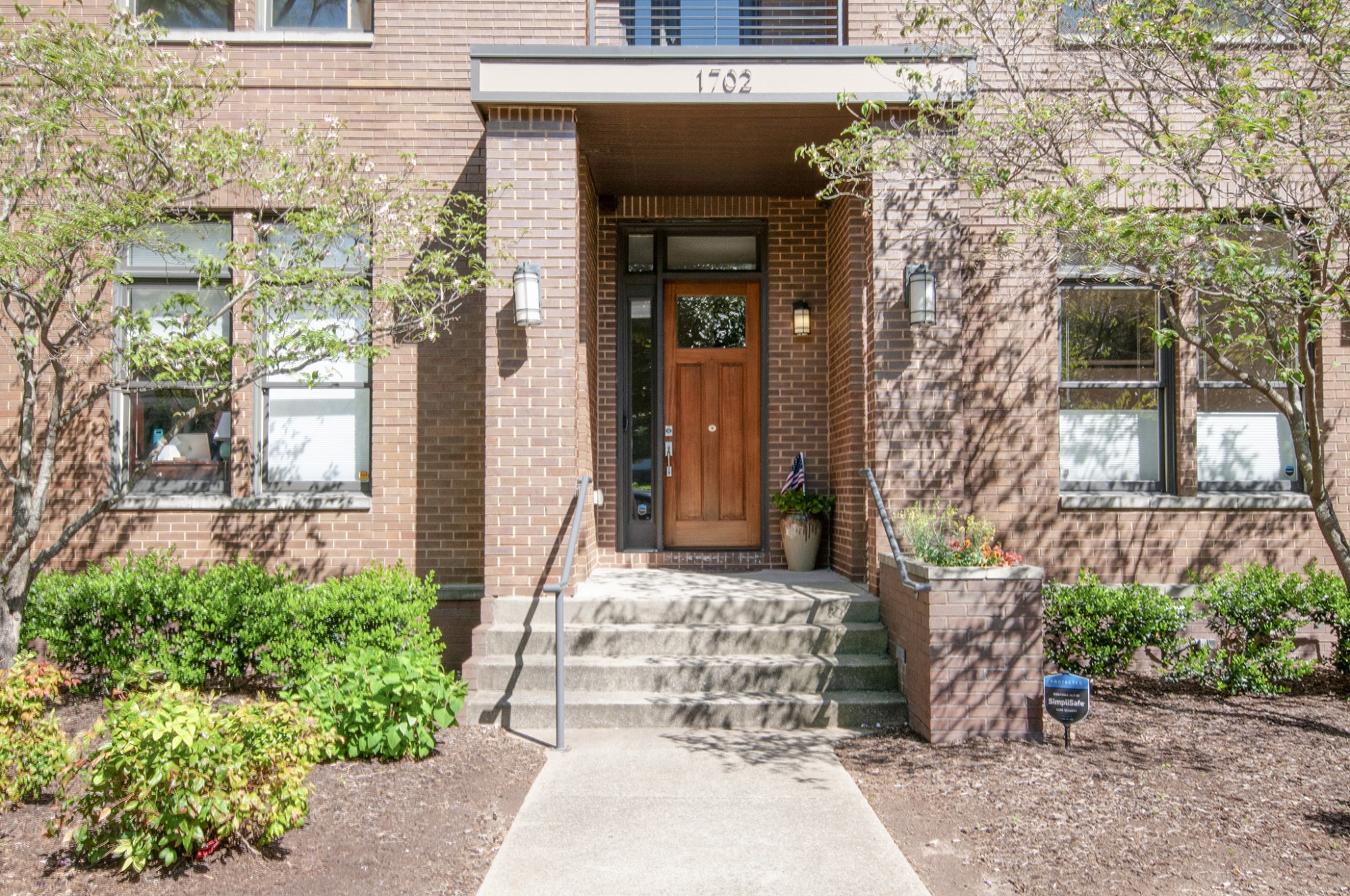 1702 18th Ave, S