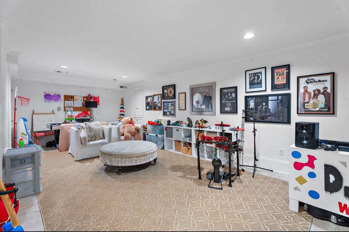 1103 Belle Meade Blvd