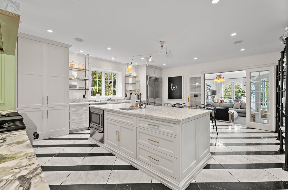 1103 Belle Meade Blvd