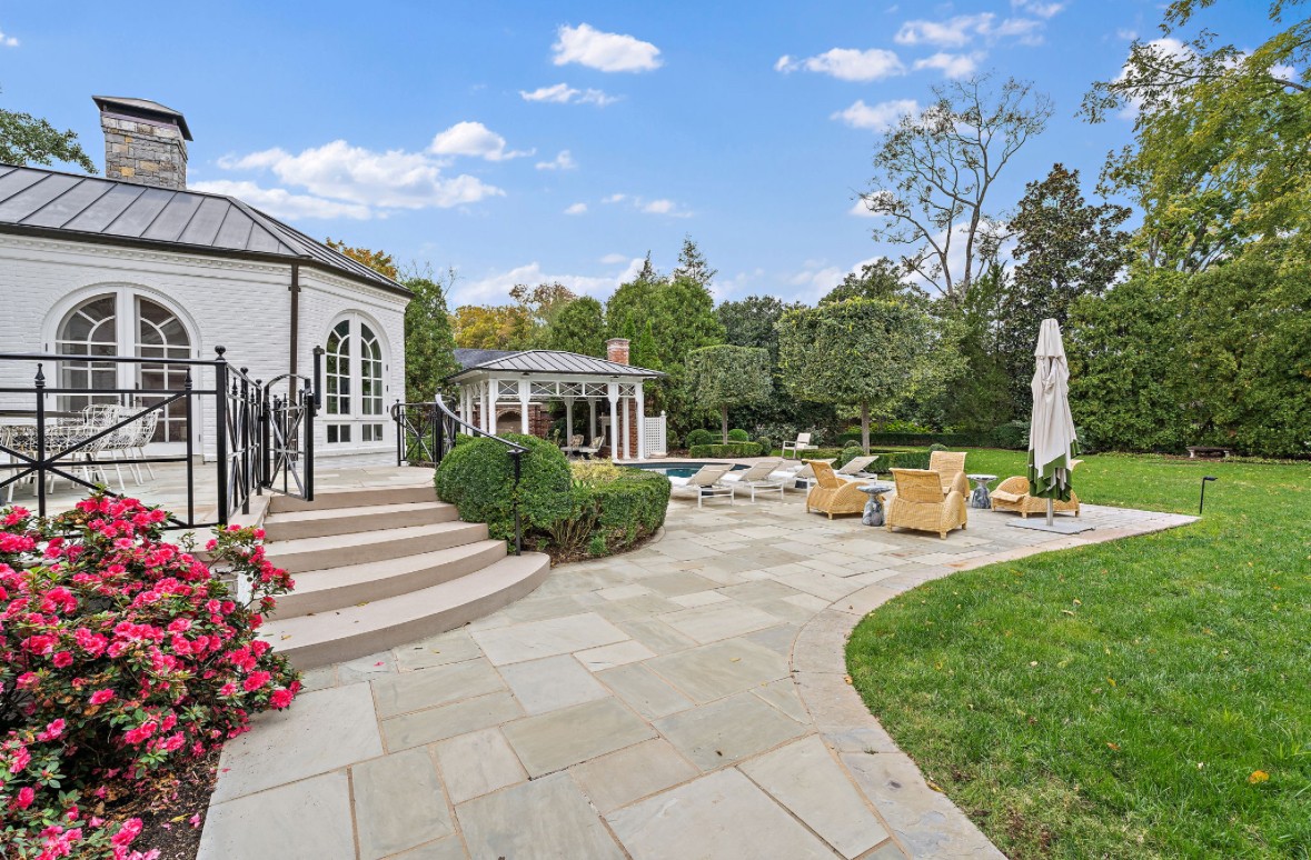 1103 Belle Meade Blvd
