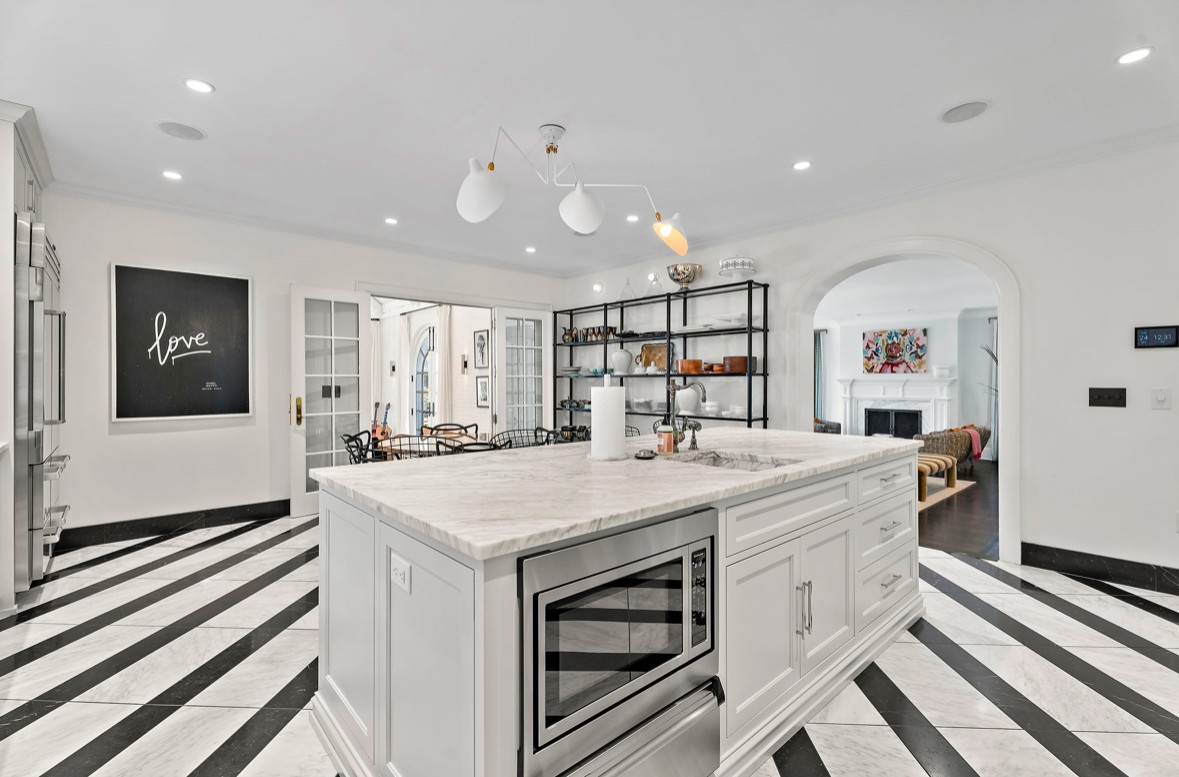 1103 Belle Meade Blvd