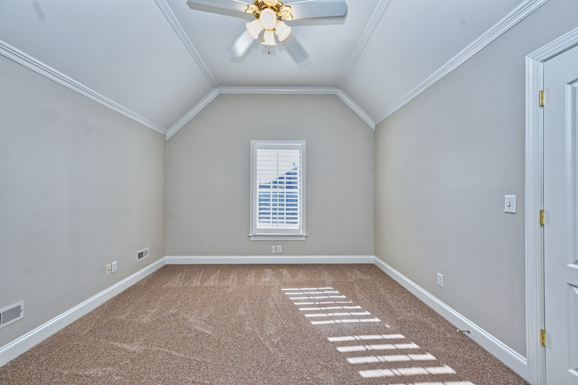 109 McCallister Ct