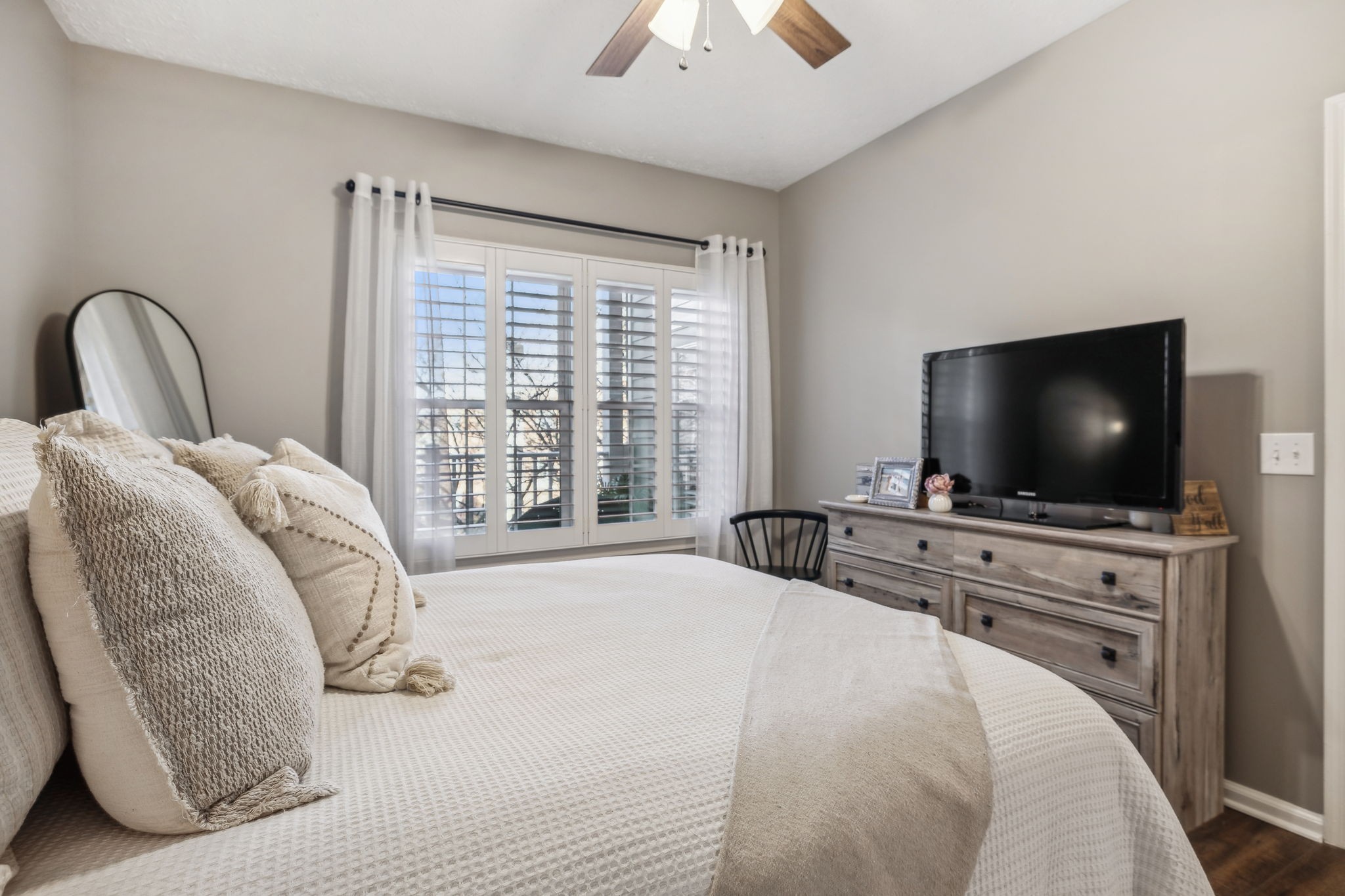 2025 Woodmont Blvd Unit: 228