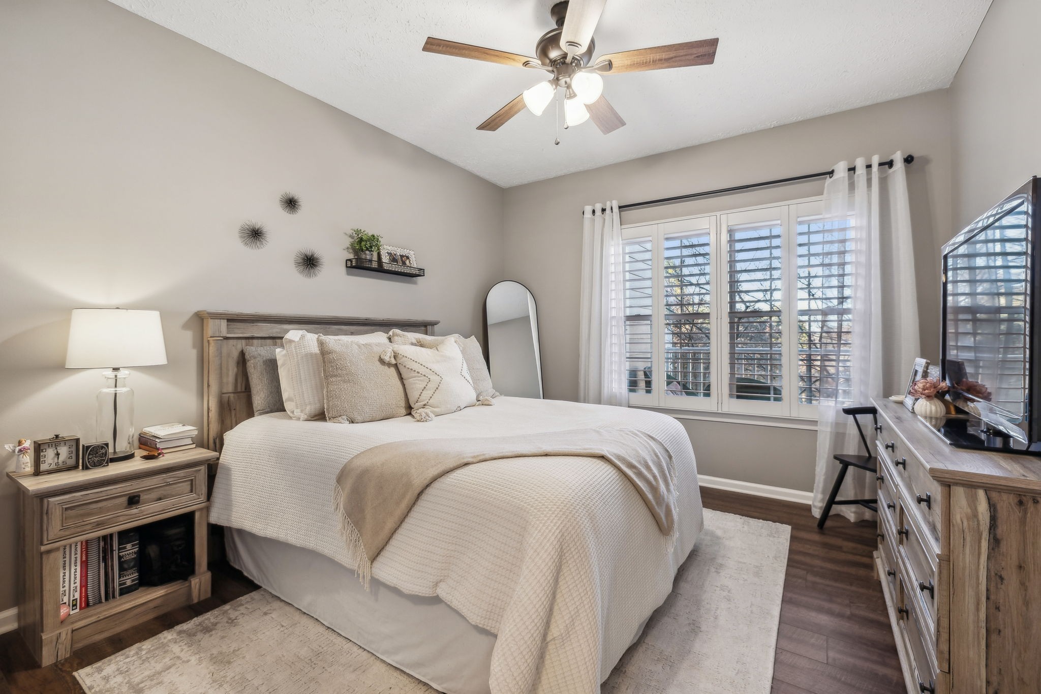 2025 Woodmont Blvd Unit: 228