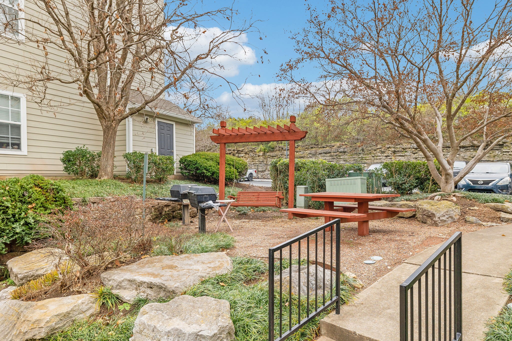 2025 Woodmont Blvd Unit: 228