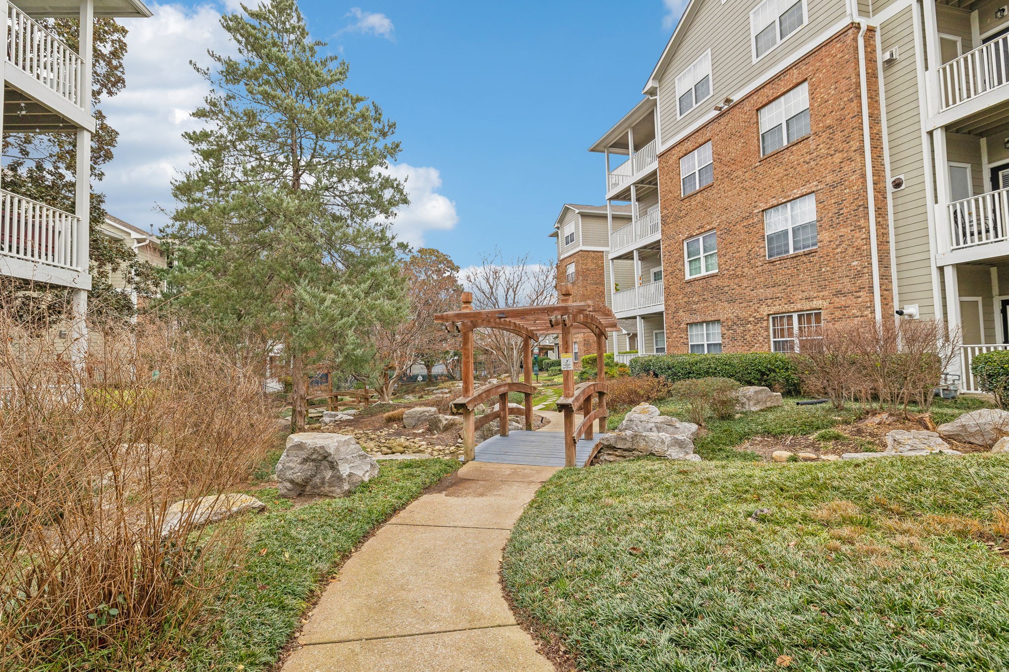2025 Woodmont Blvd Unit: 228
