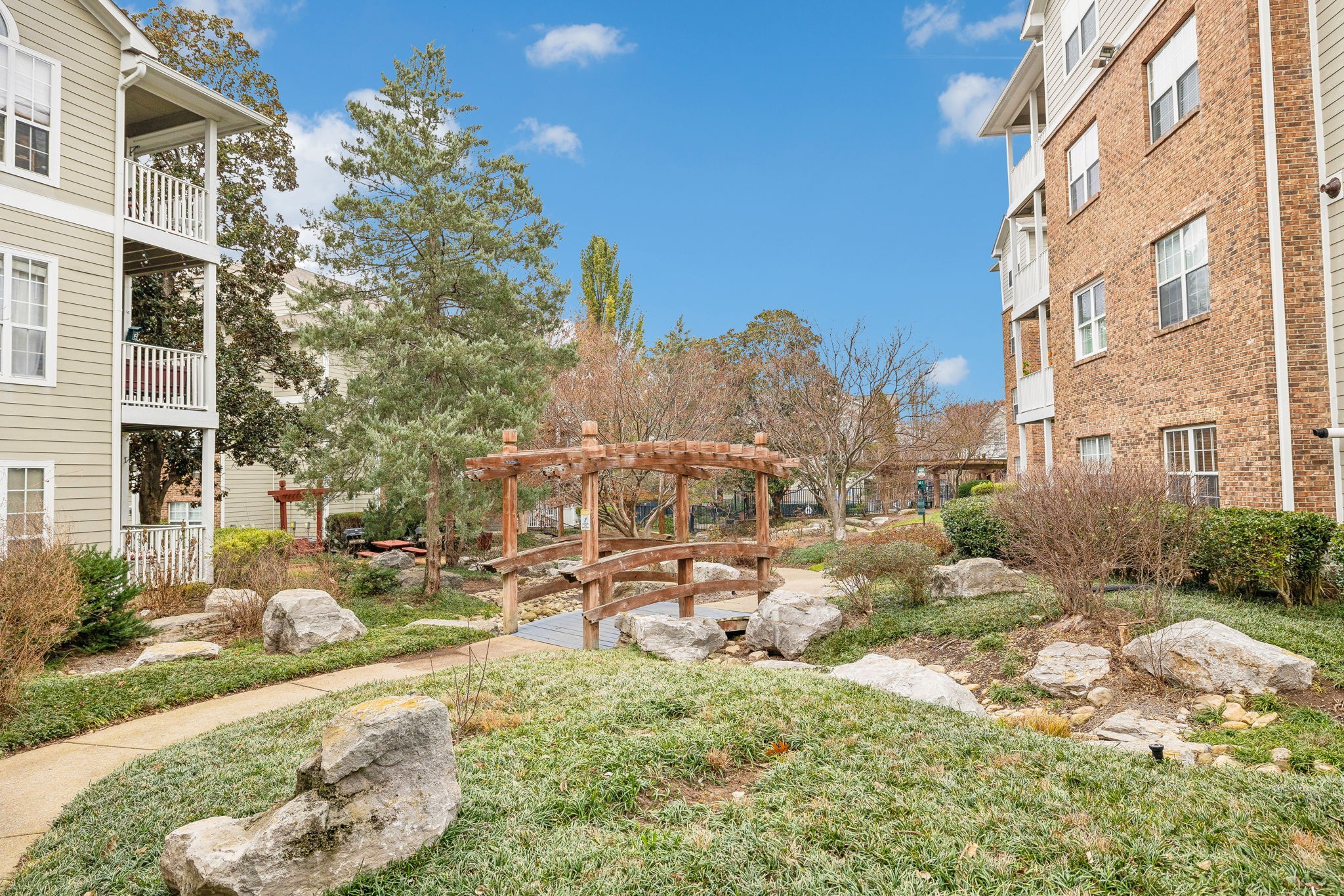 2025 Woodmont Blvd Unit: 228