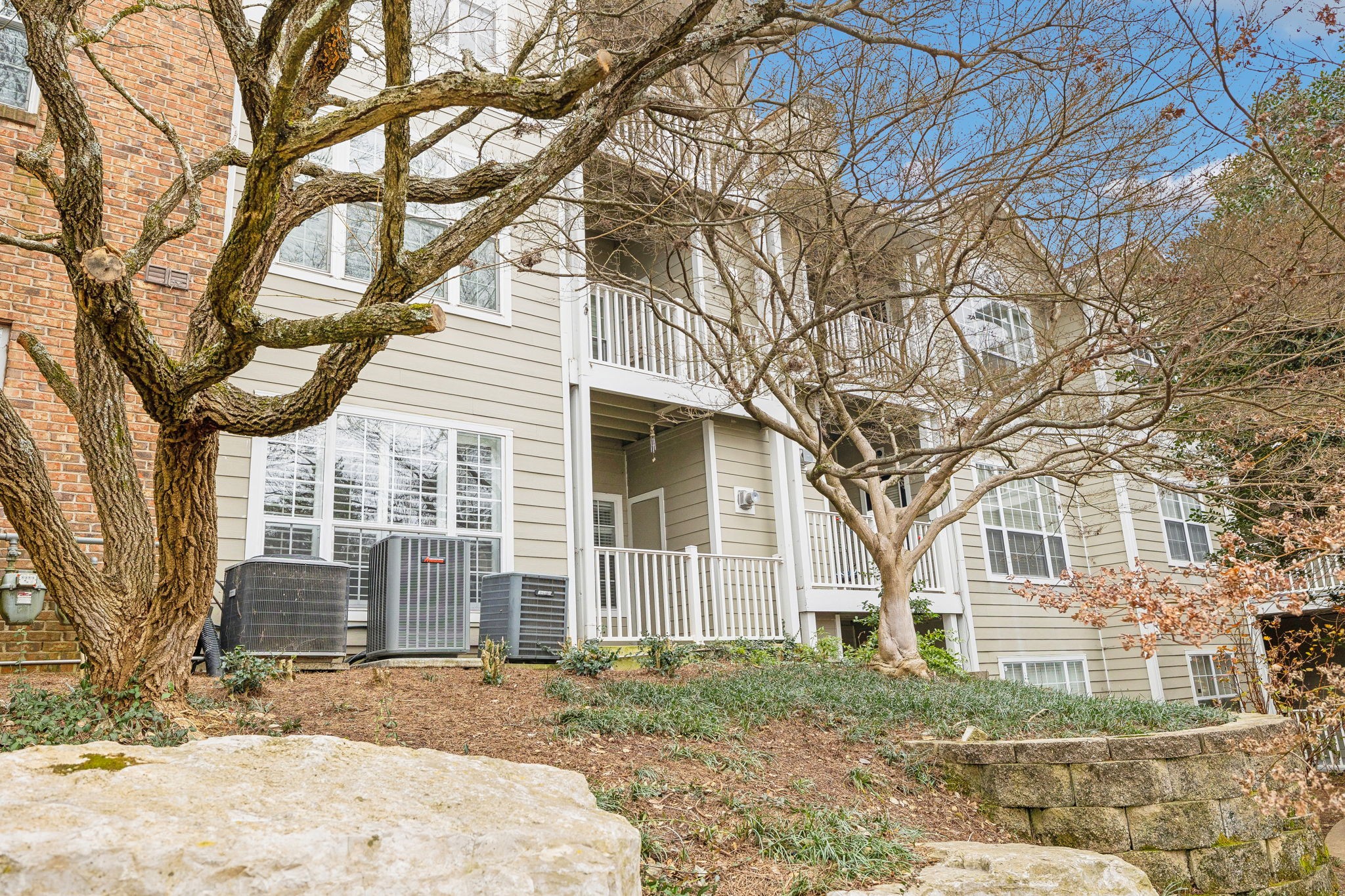 2025 Woodmont Blvd Unit: 228