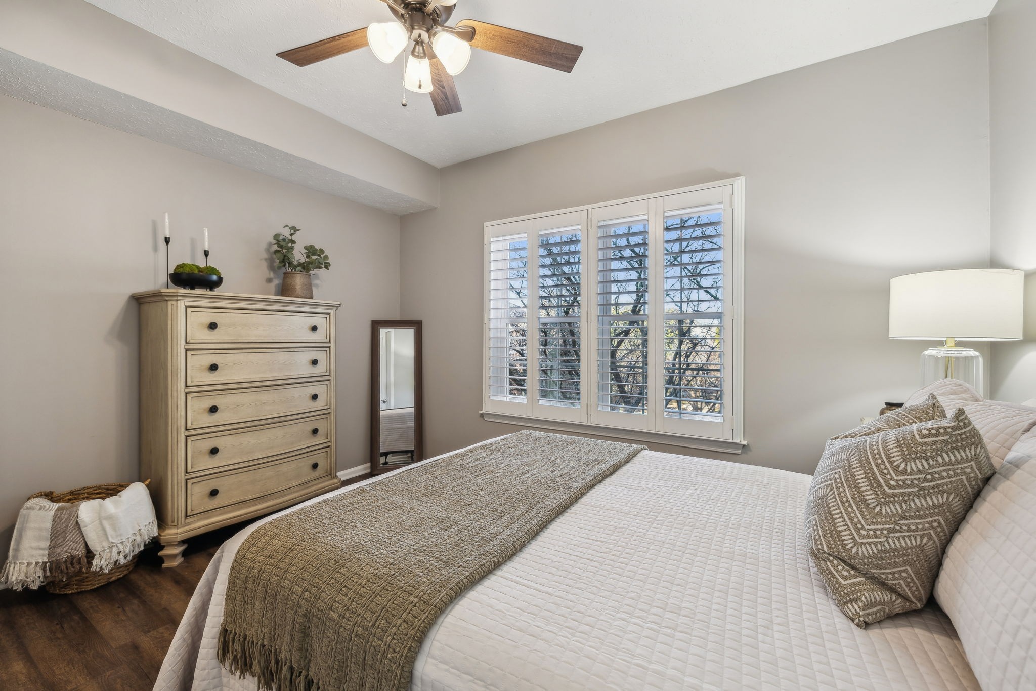 2025 Woodmont Blvd Unit: 228