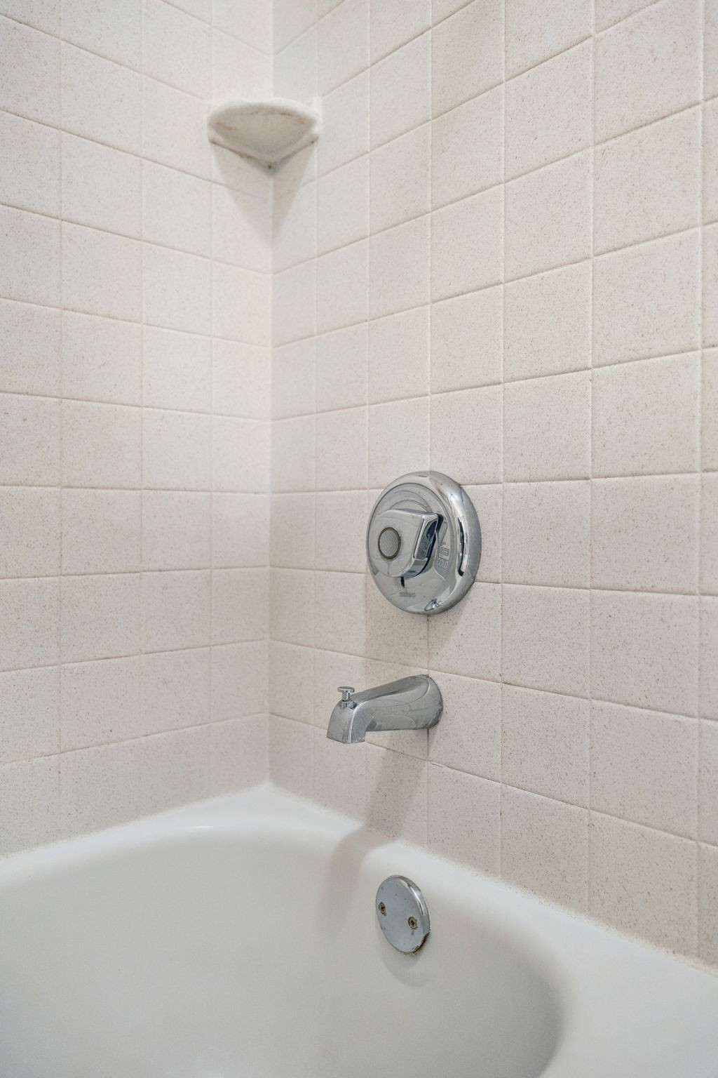 2025 Woodmont Blvd Unit: 228