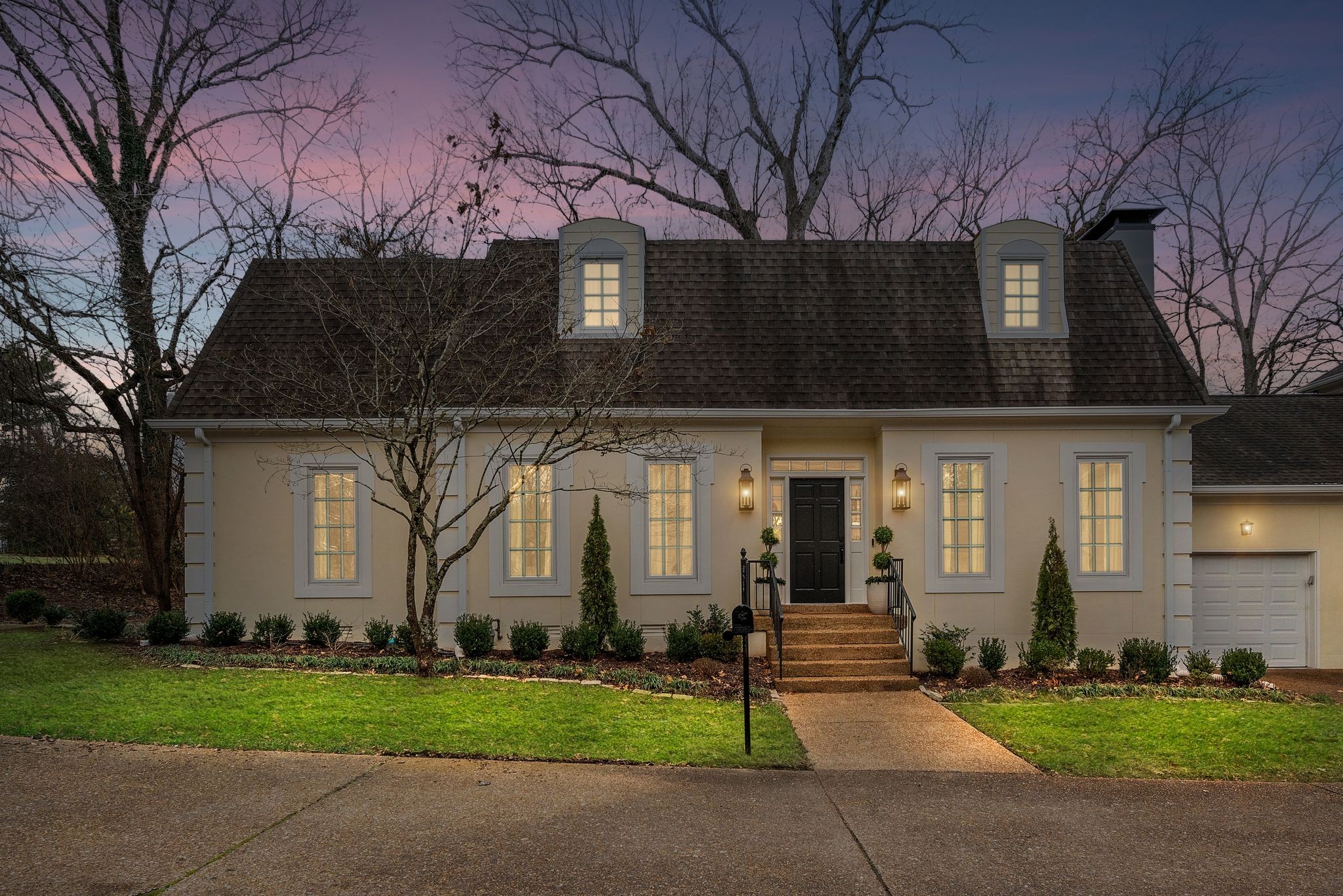 214 Chestnut Hill Dr