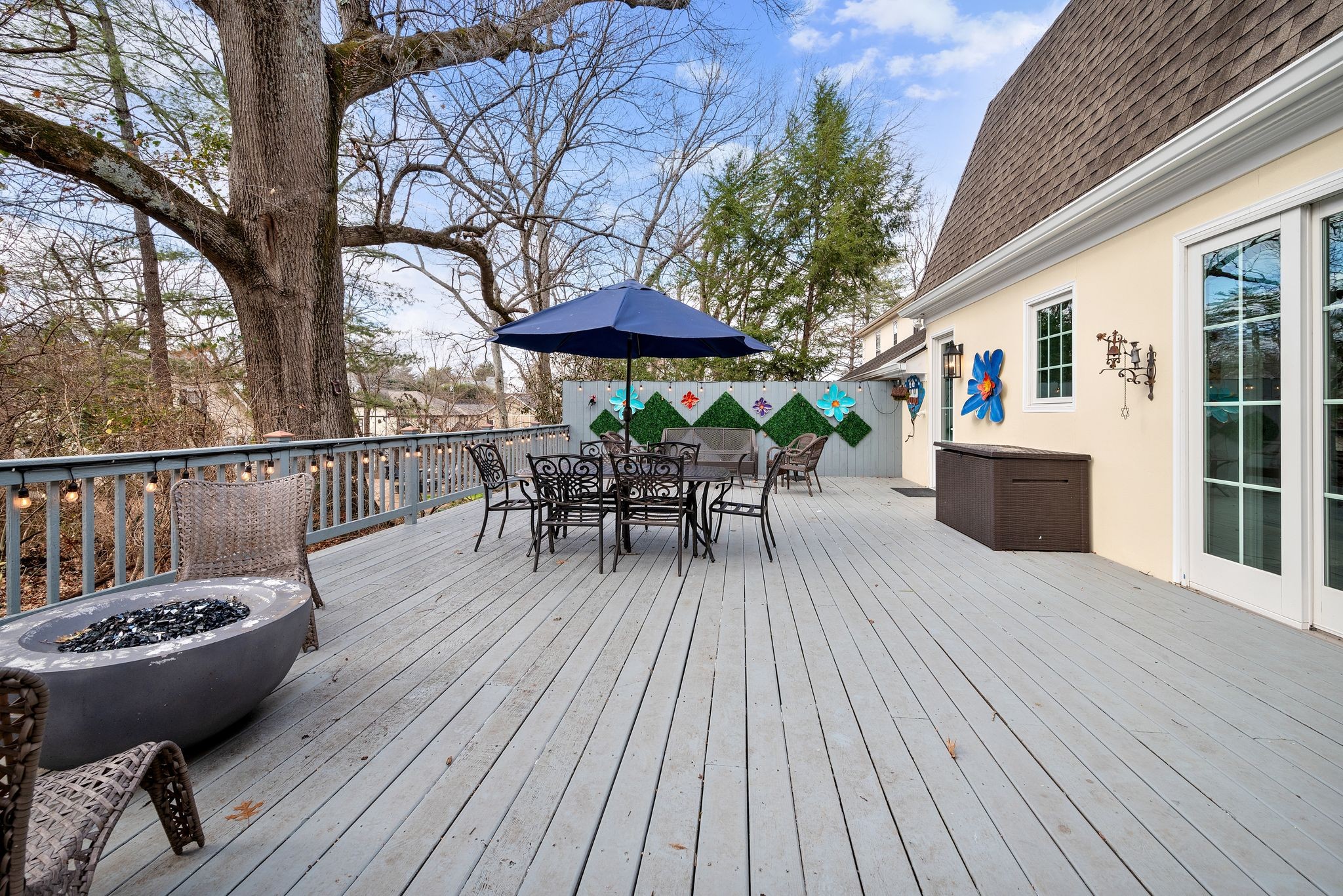 214 Chestnut Hill Dr