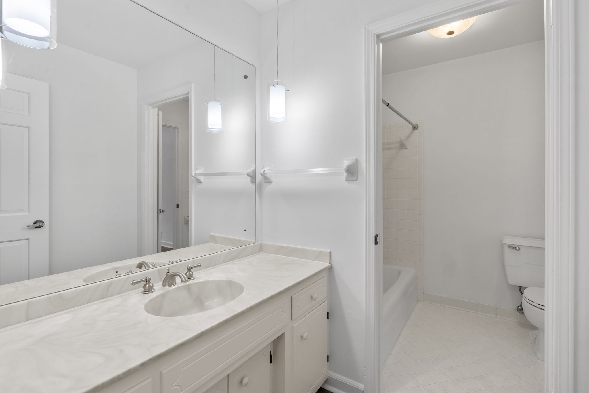 127 Jefferson Sq