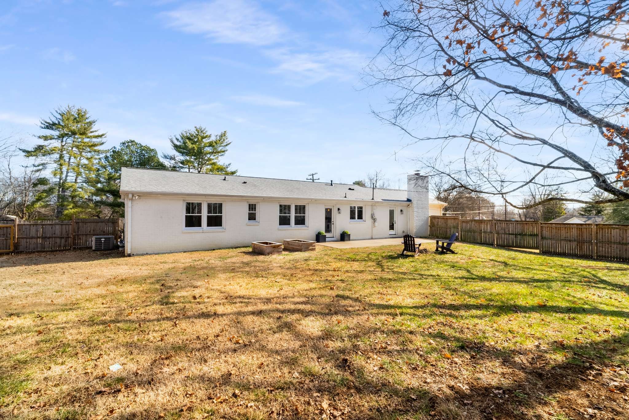 712 Myhr Dr