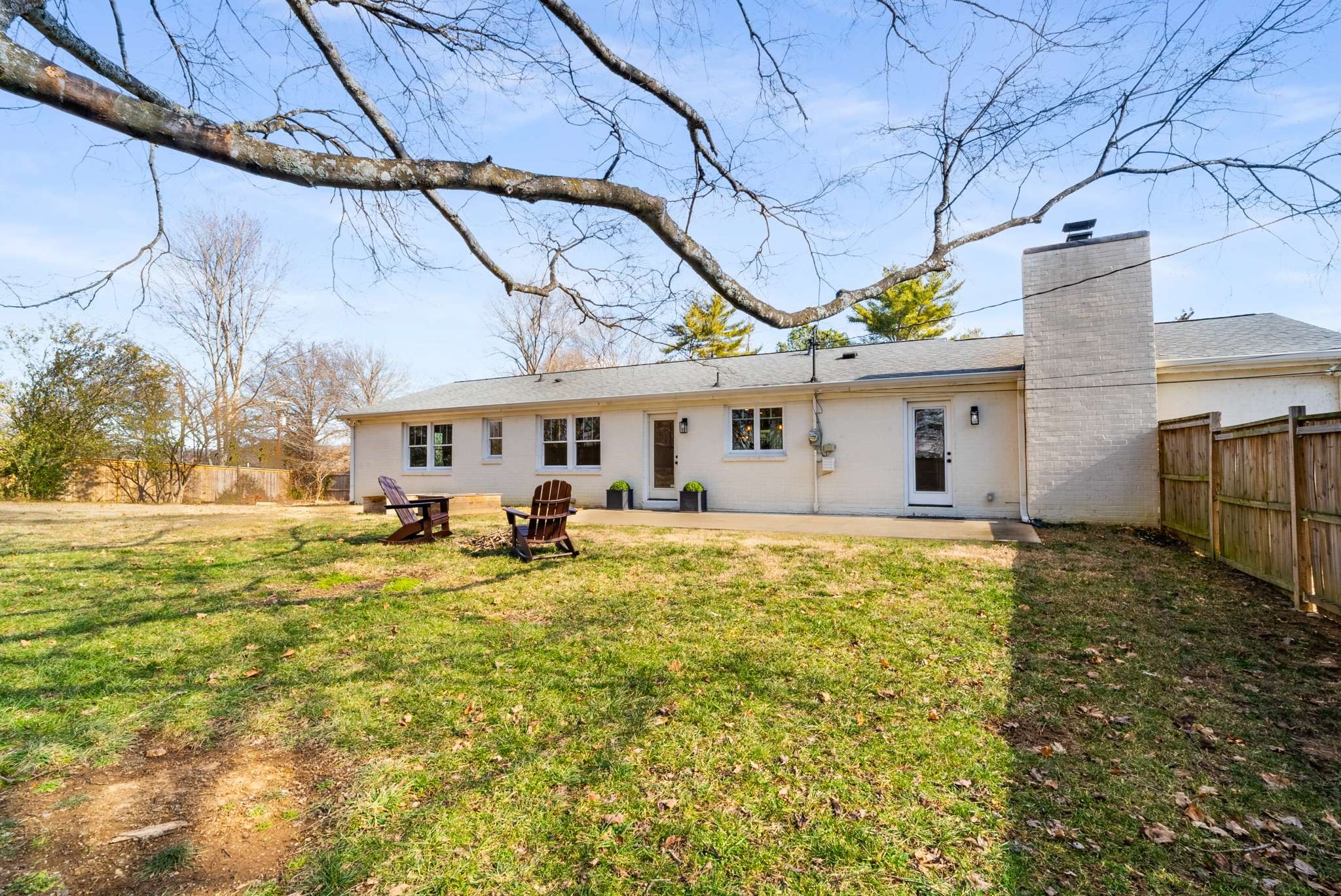 712 Myhr Dr