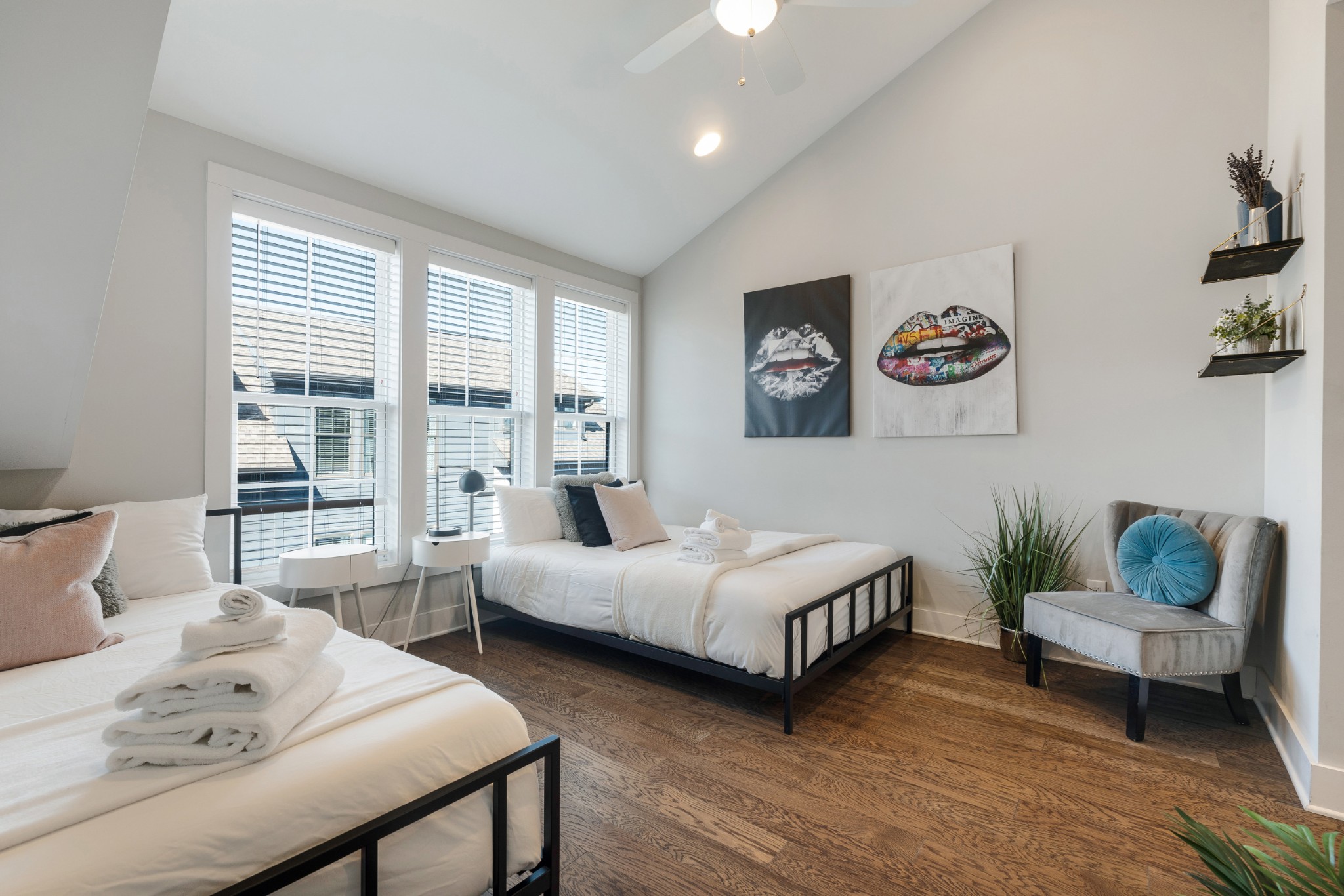 2021 Beech Ave Unit: 9