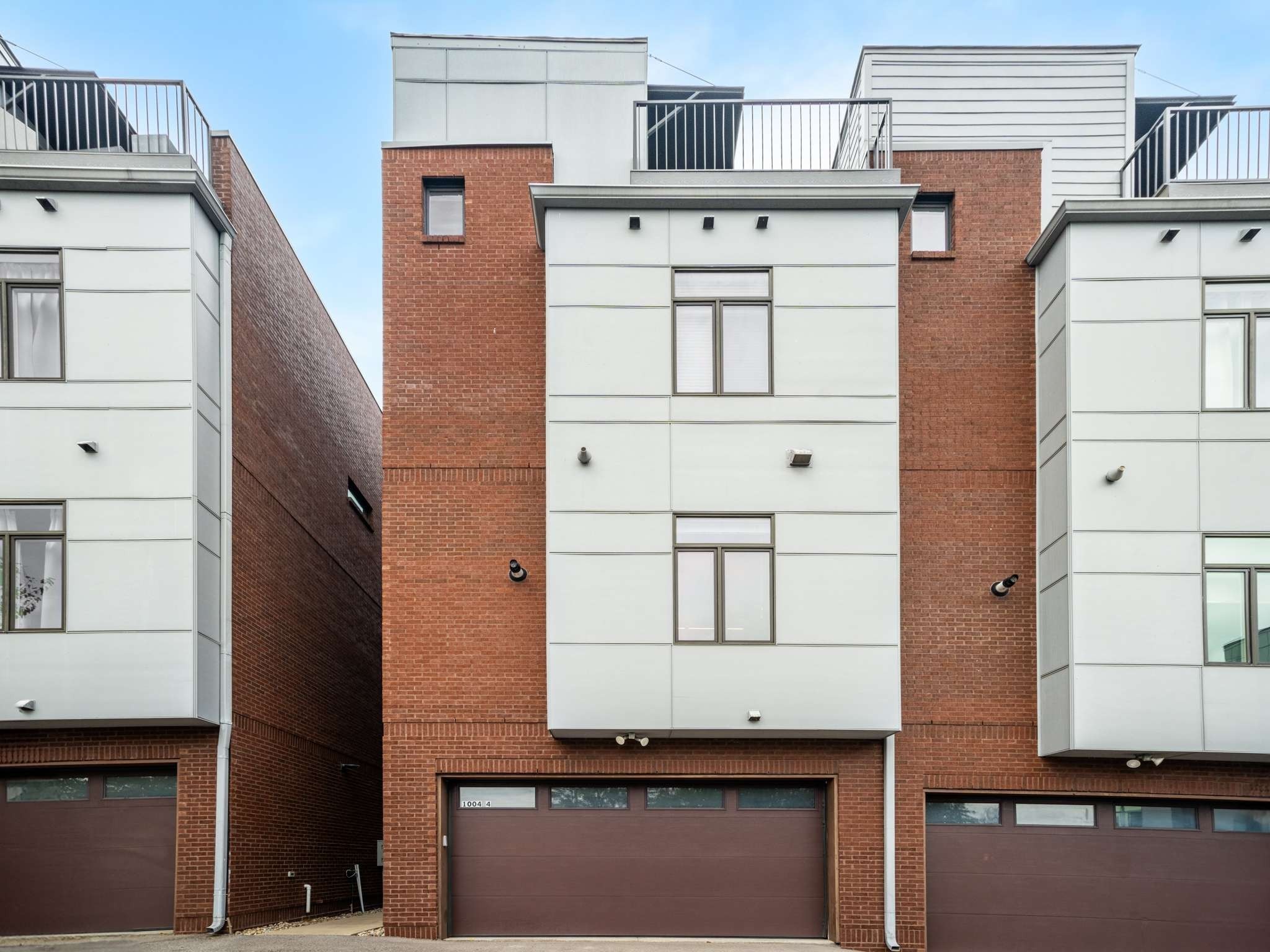 1004 Russell St Unit: 4