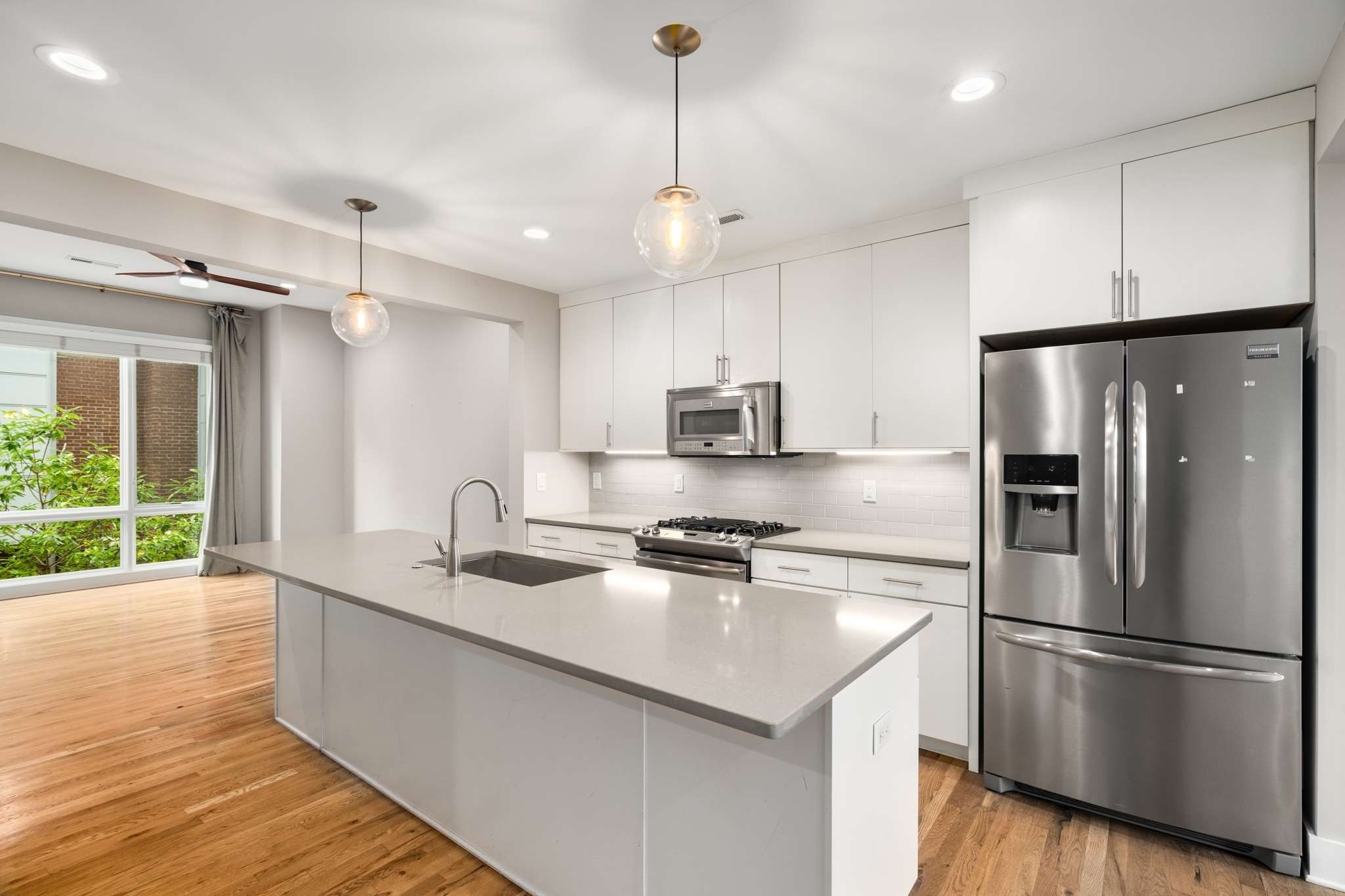 1004 Russell St Unit: 4