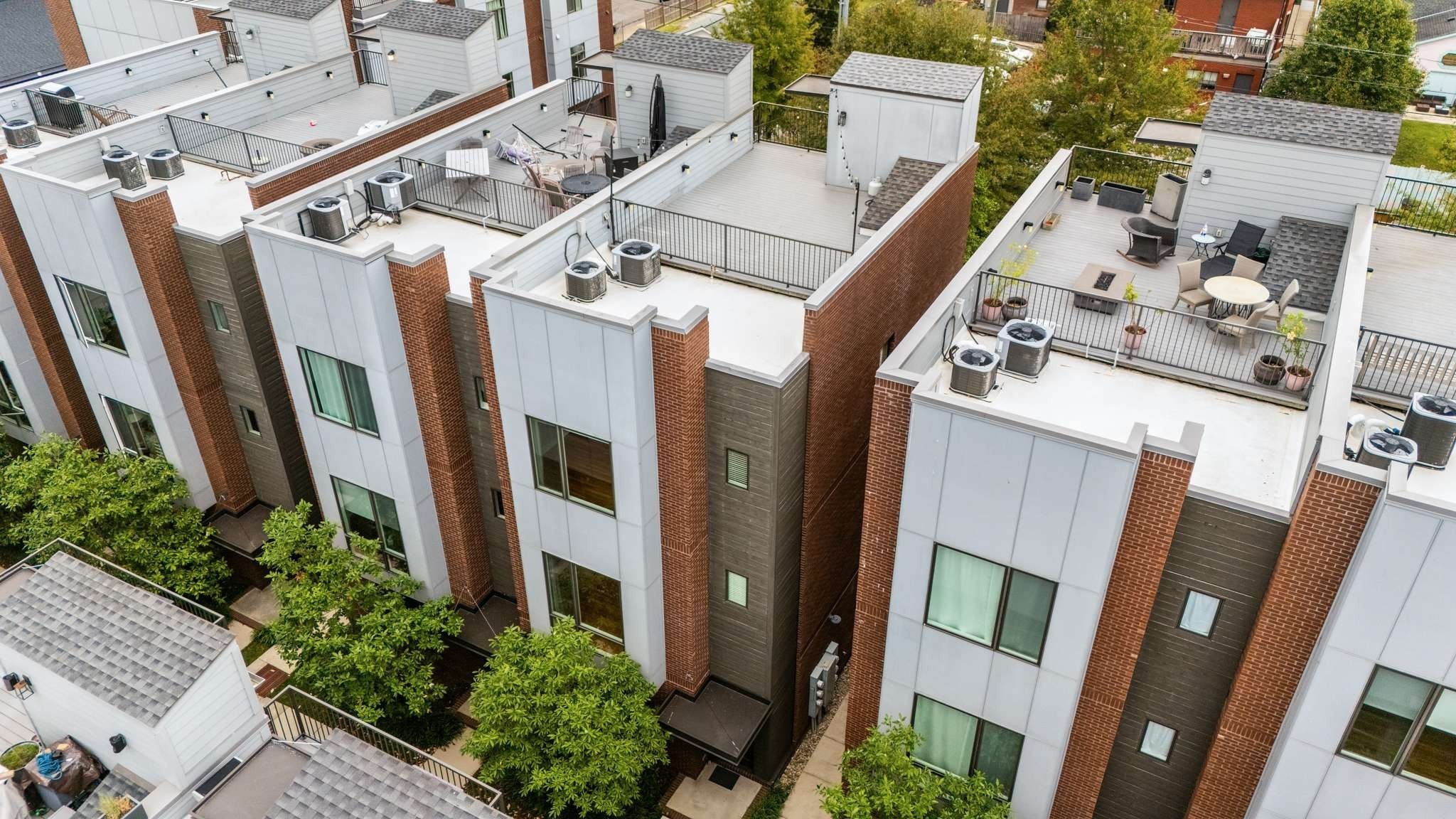1004 Russell St Unit: 4