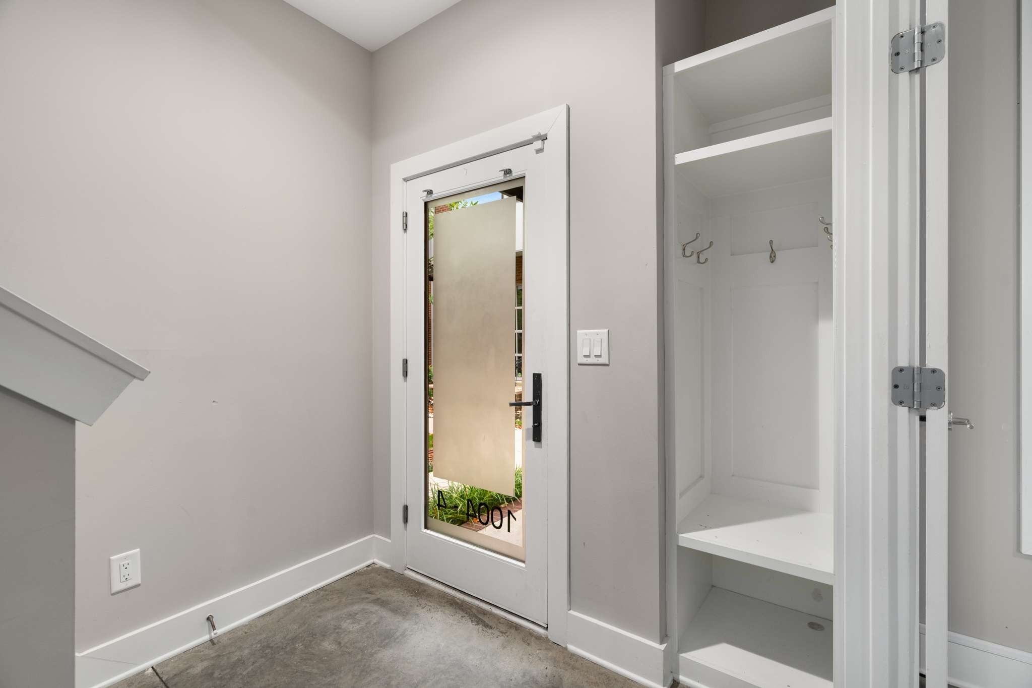 1004 Russell St Unit: 4