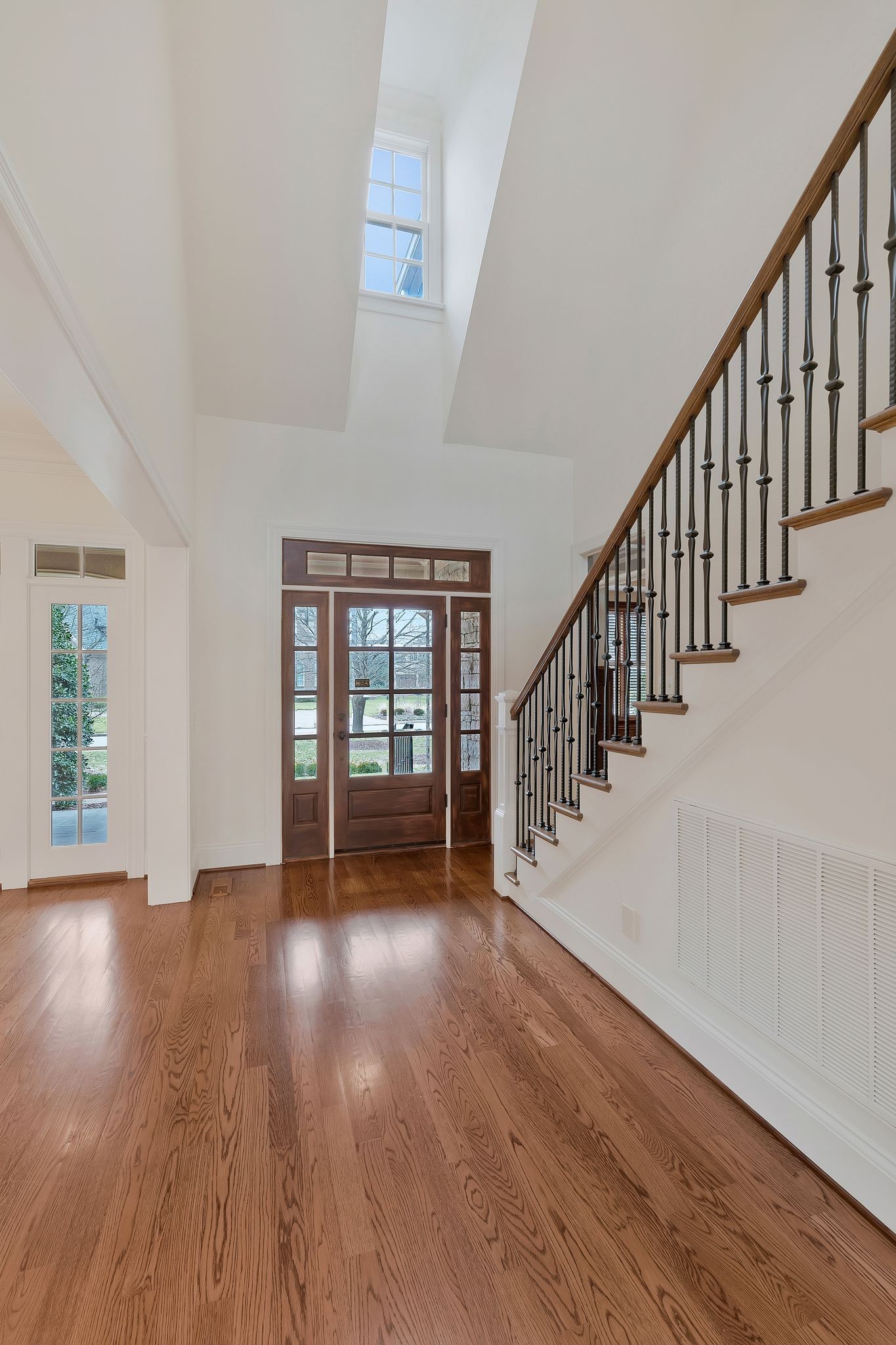 5226 Lysander Ln